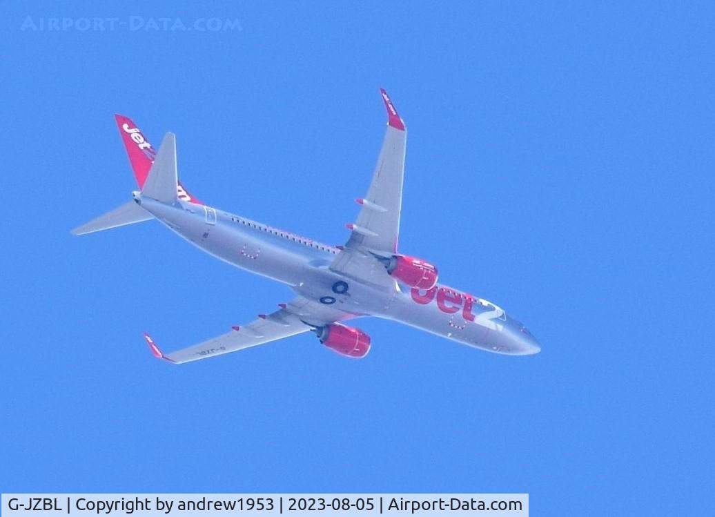 G-JZBL, 2018 Boeing 737-8MG C/N 63169, G-JZBL over the Bristol Channel.