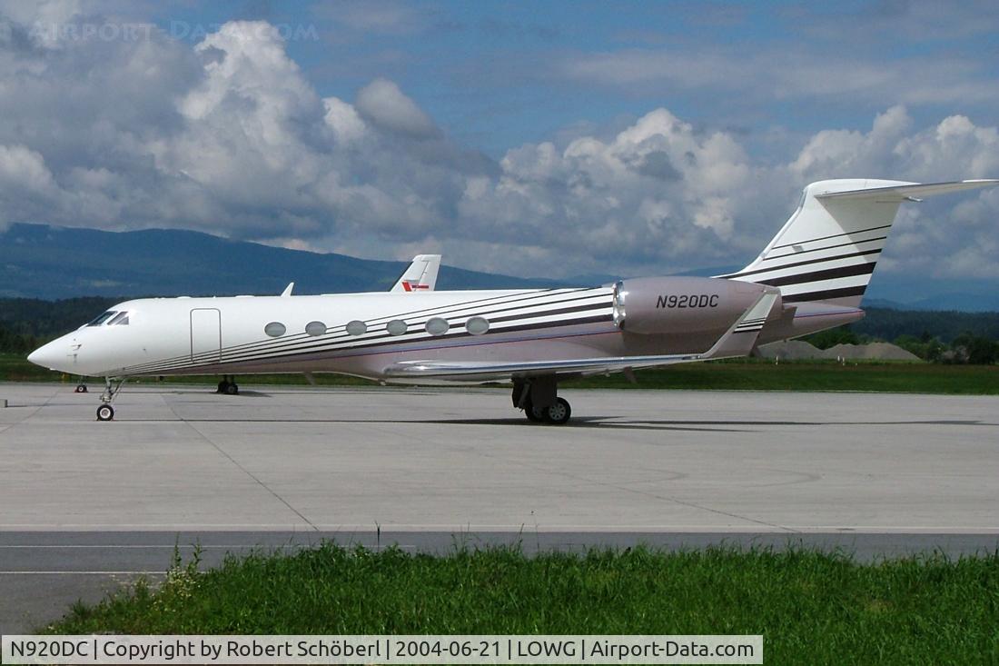 N920DC, 1997 Gulfstream Aerospace G-V C/N 534, N920DC @ LOWG 2004
