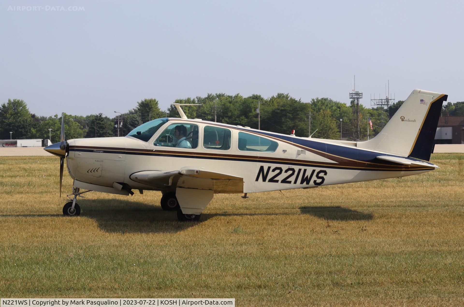 N221WS, 1976 Beech F33A Bonanza C/N CE-642, Beech F33A