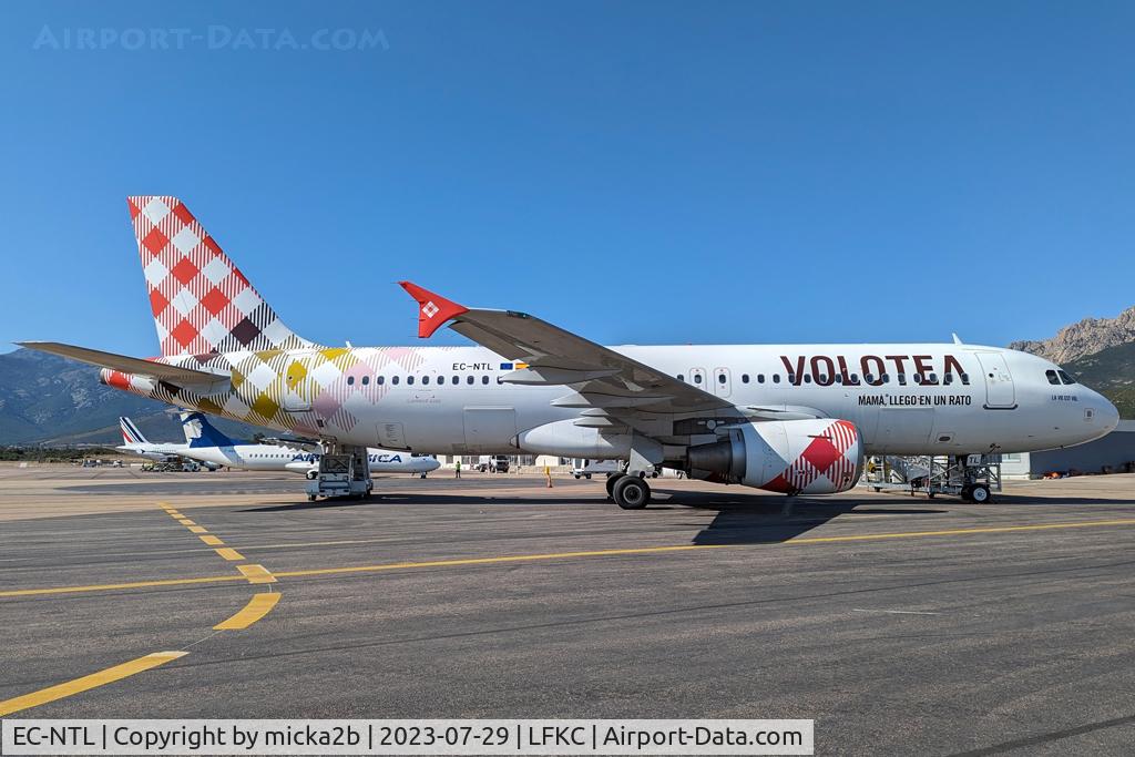 EC-NTL, 2009 Airbus A320-216 C/N 3846, Parked