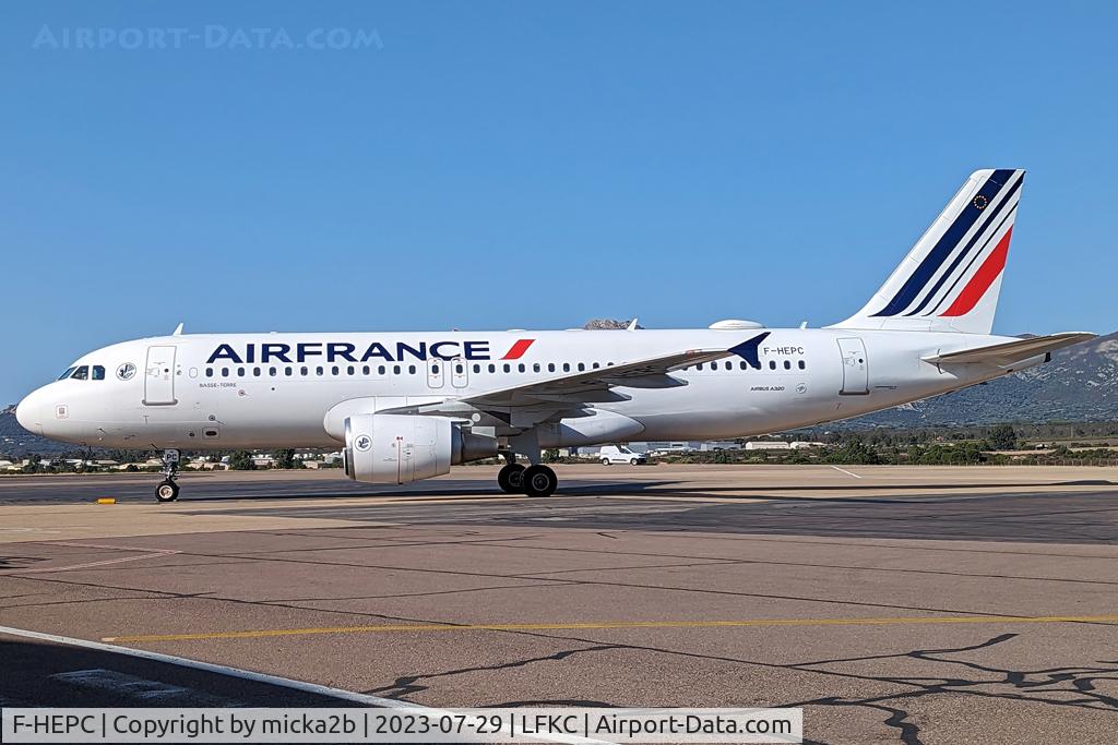F-HEPC, 2010 Airbus A320-214 C/N 4267, Parked