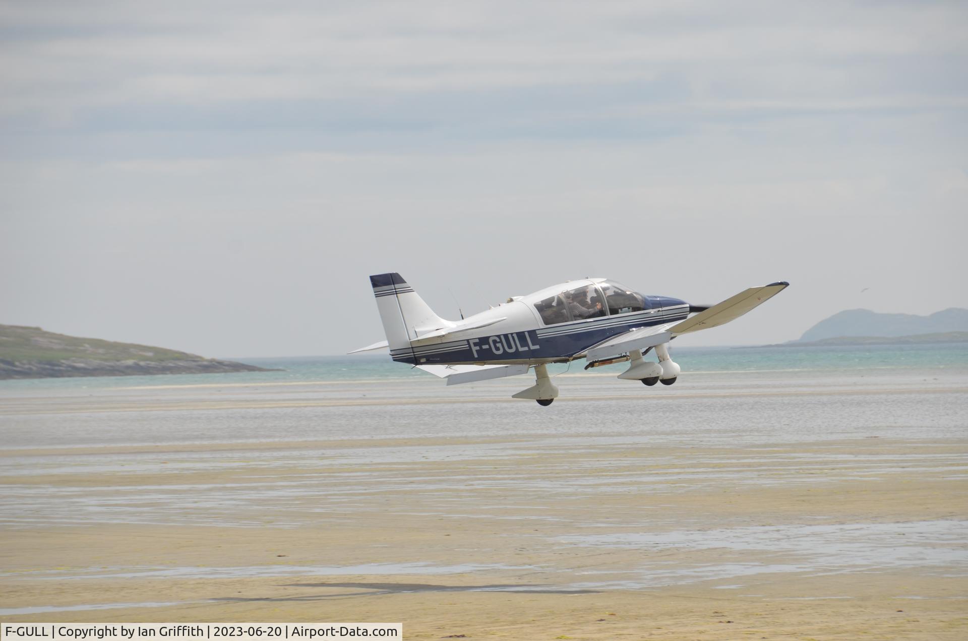 F-GULL, 2016 Robin DR400-180 C/N 2475, Landing at Barra Airport