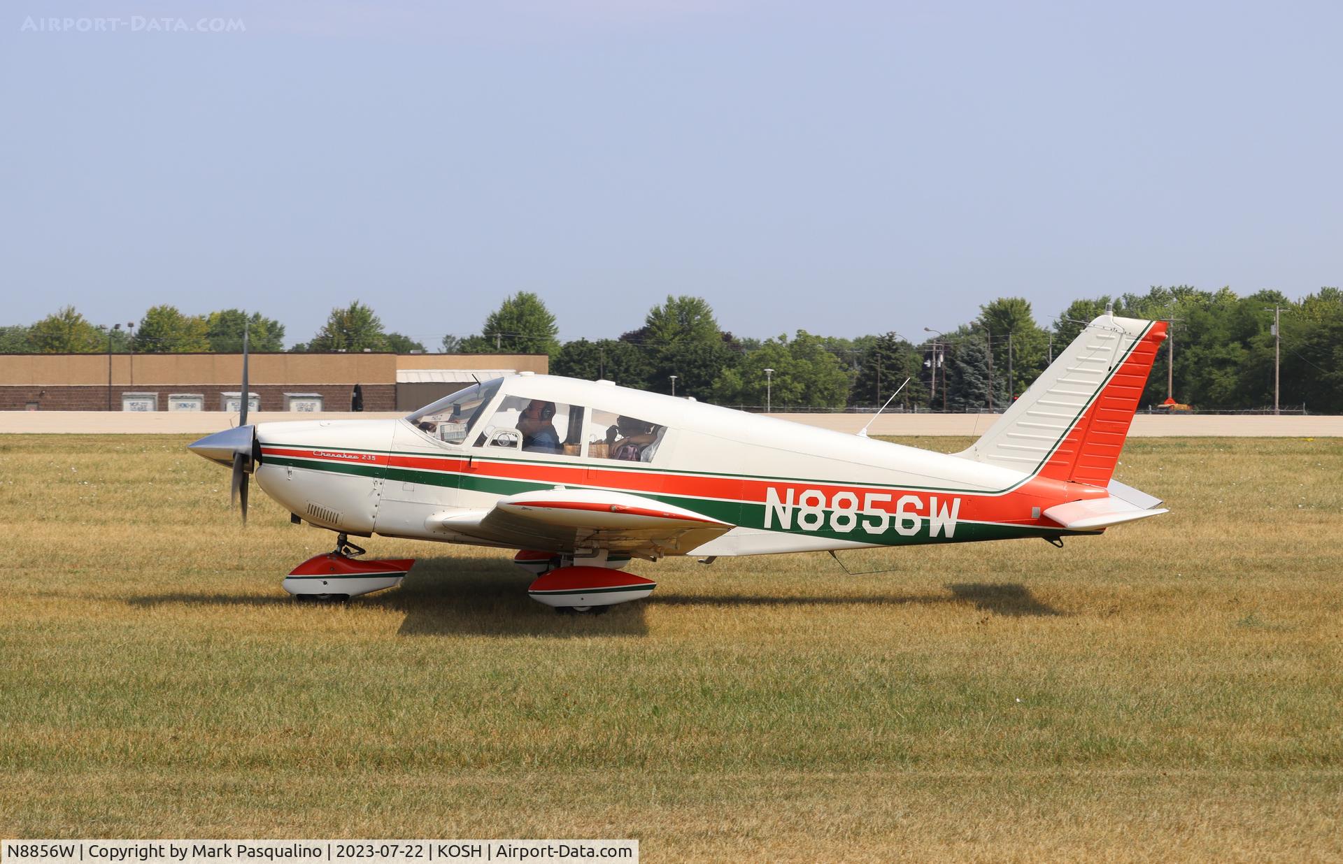 N8856W, 1964 Piper PA-28-235 Cherokee C/N 28-10410, Piper PA-28-235