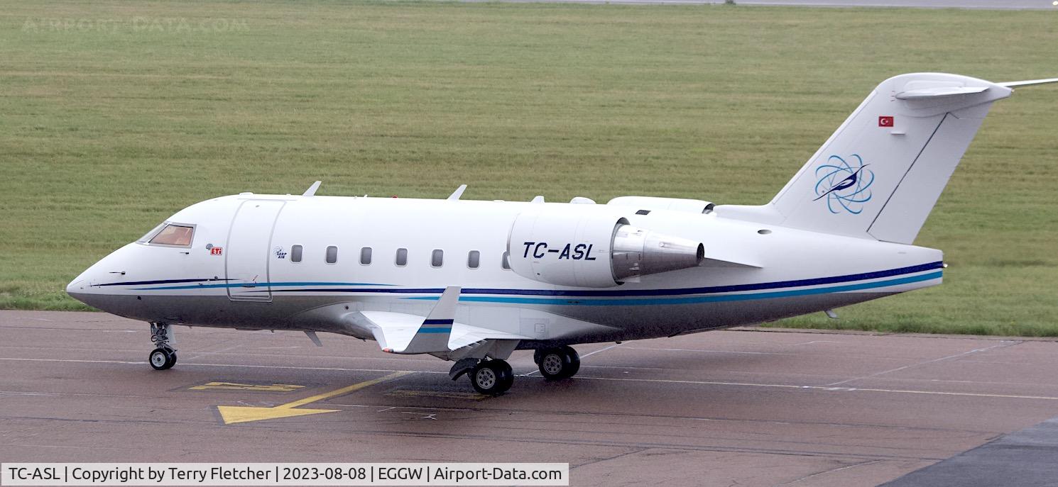 TC-ASL, 2004 Bombardier Challenger 604 (CL-600-2B16) C/N 5595, At Luton Airport
