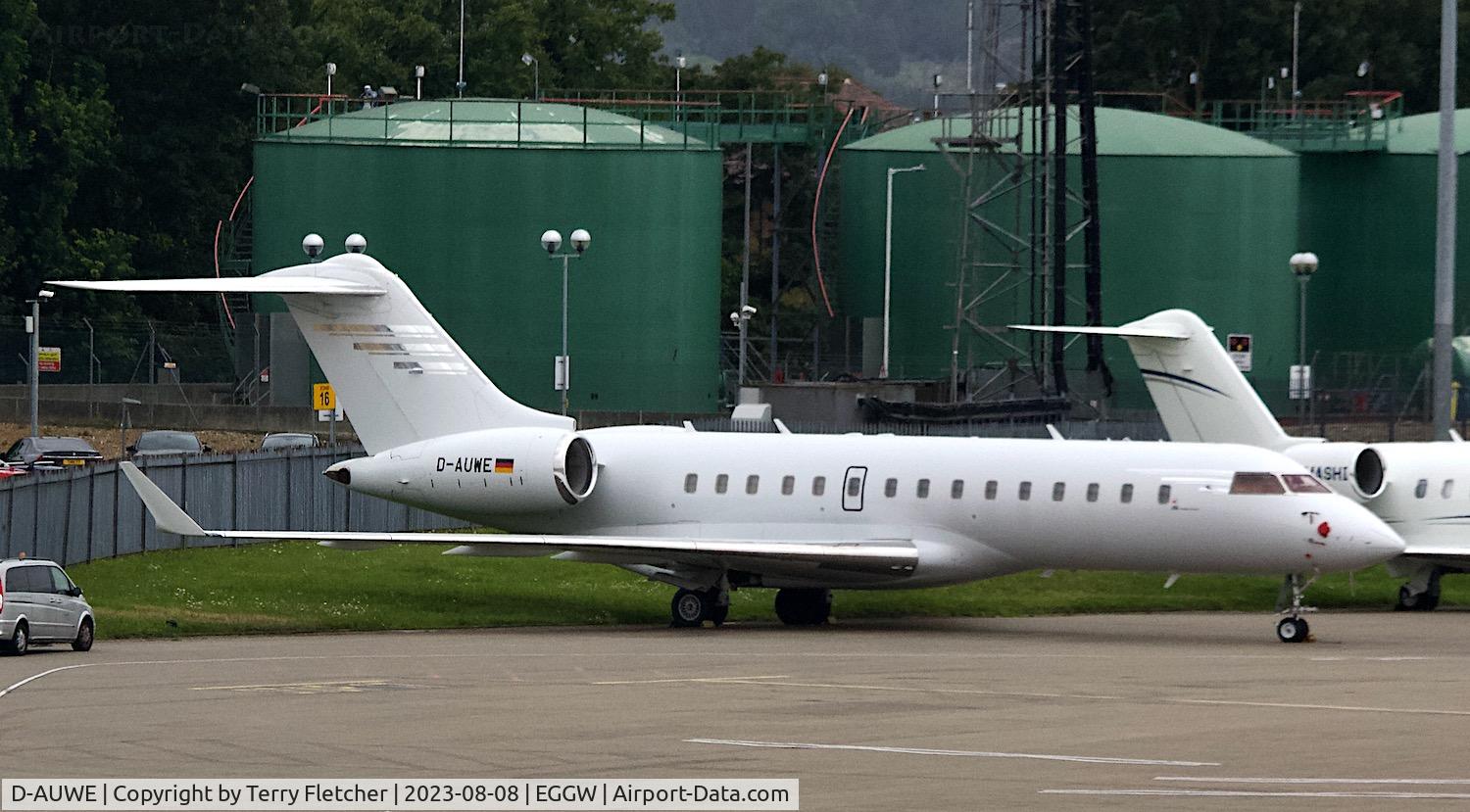 D-AUWE, 2000 Bombardier BD-700-1A10 Global Express C/N 9060, At Luton Airport