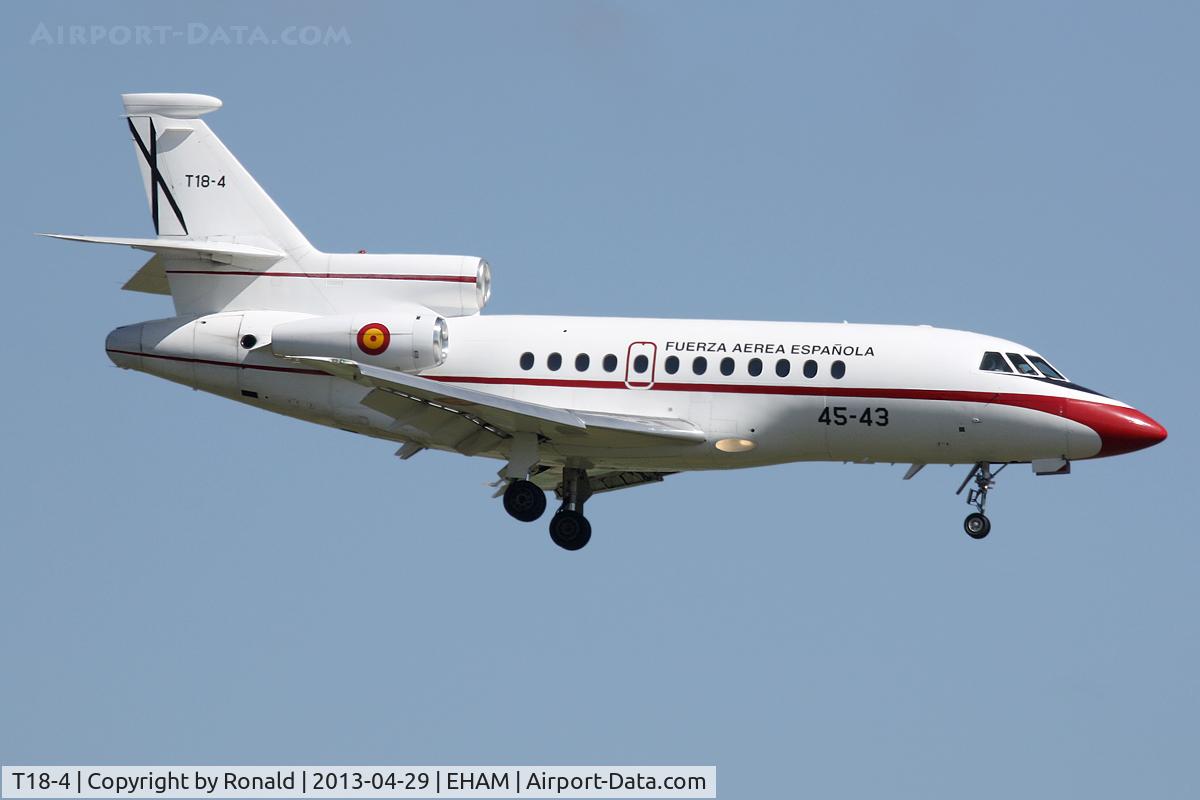 T18-4, 1989 Dassault Falcon 900B C/N 74, at spl