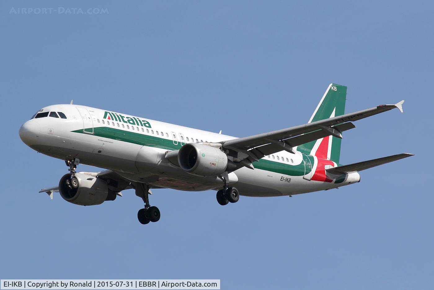 EI-IKB, 2000 Airbus A320-214 C/N 1226, at bru