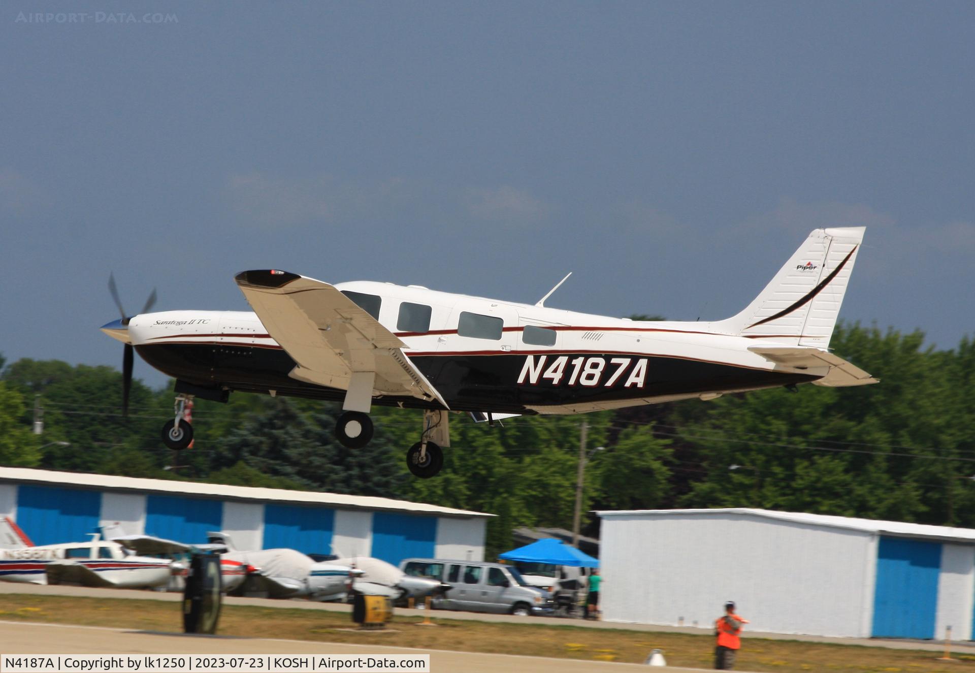 N4187A, 2001 Piper PA-32R-301T Turbo Saratoga C/N 3257202, This Piper Saratoga IIC arrived at Oshkosh for EAA Air Venture 2023