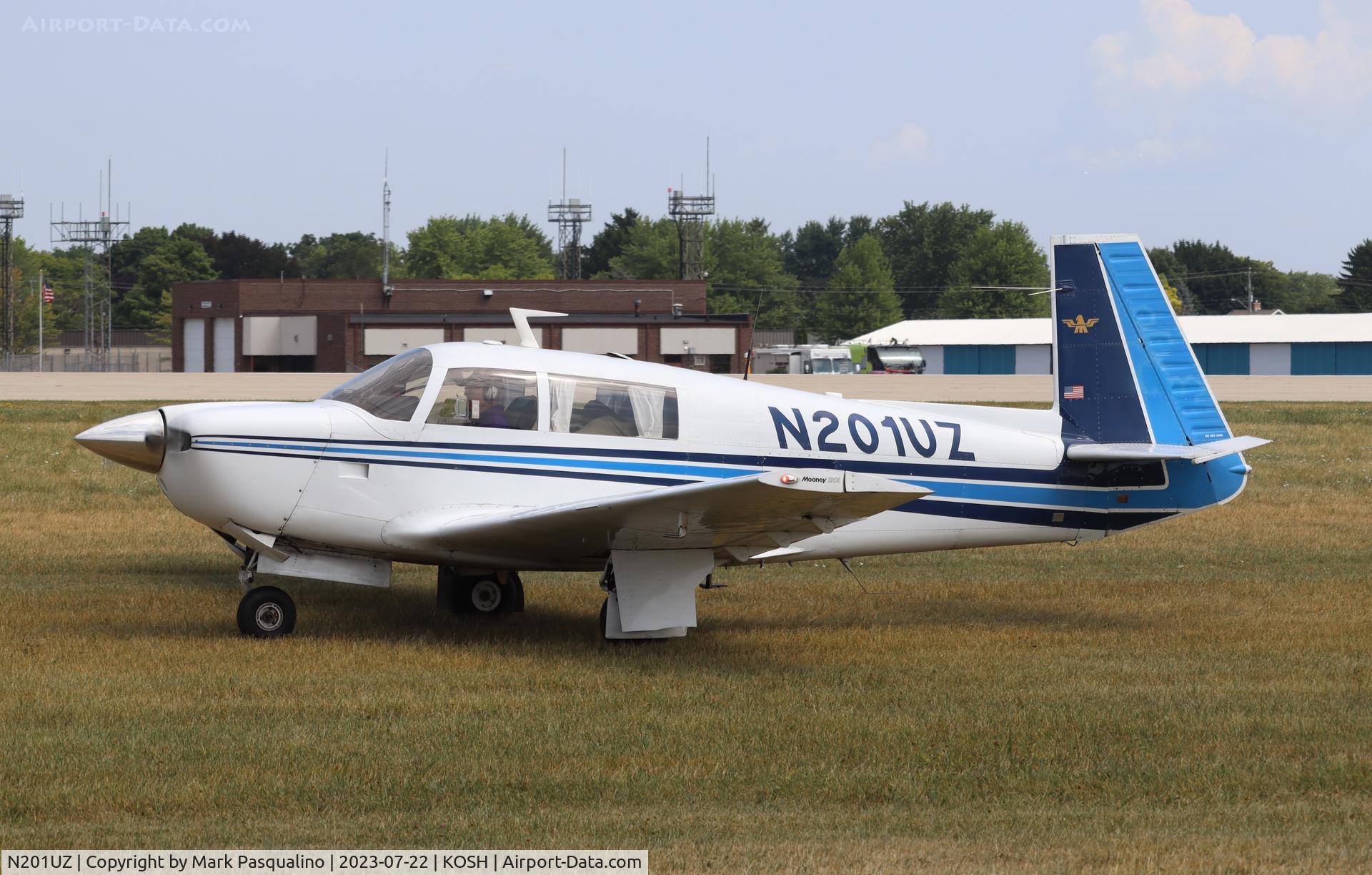 N201UZ, 1977 Mooney M20J 201 C/N 24-0393, Mooney M20J