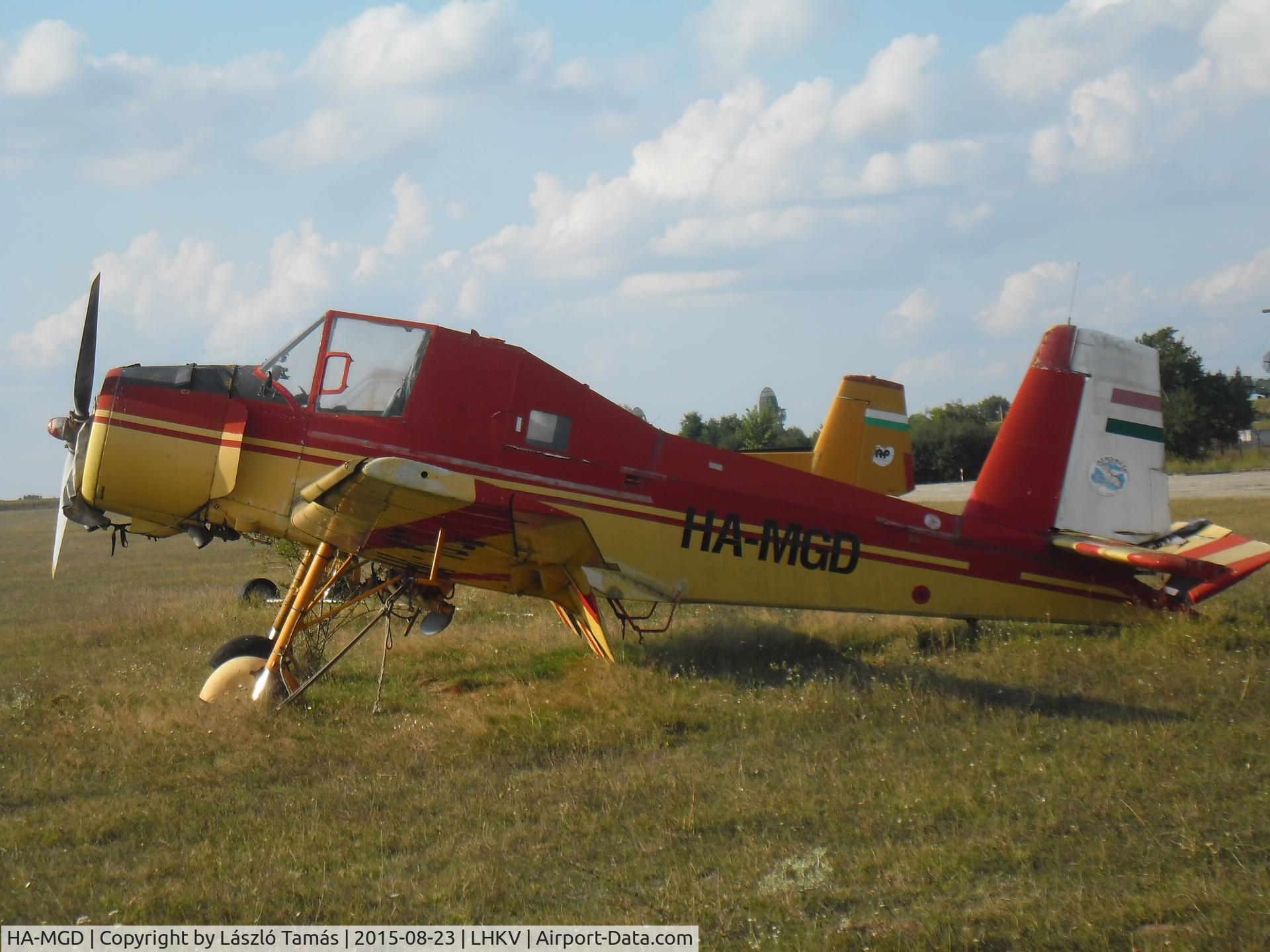 HA-MGD, 1974 Let Z-37A Cmelak C/N 17-19, Cmelak at Kaposújlak airfiled