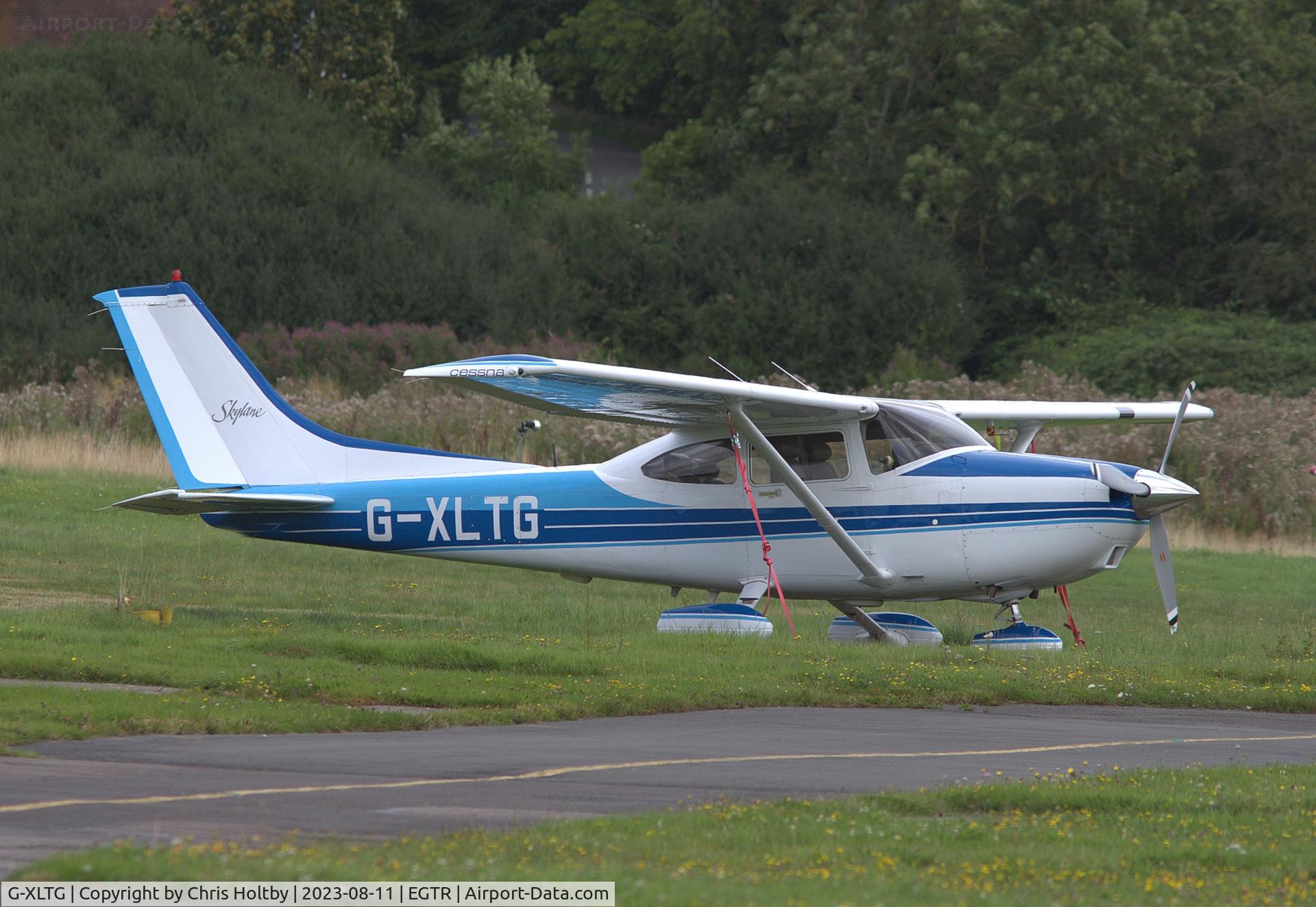 G-XLTG, 1998 Cessna 182S Skylane C/N 182-80234, Parked at Elstree Aerodrome. Herts.