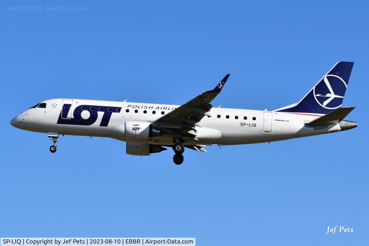 SP-LIQ, 2012 Embraer 175LR (ERJ-170-200LR) C/N 17000335, Landing at Brussels Airport.