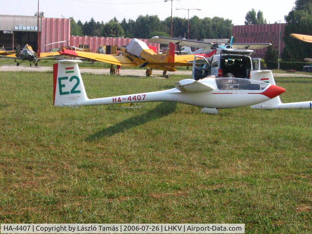 HA-4407, 1978 Eiriavion PIK-20D C/N 20610, Kaposújlak airfield, gliding competition