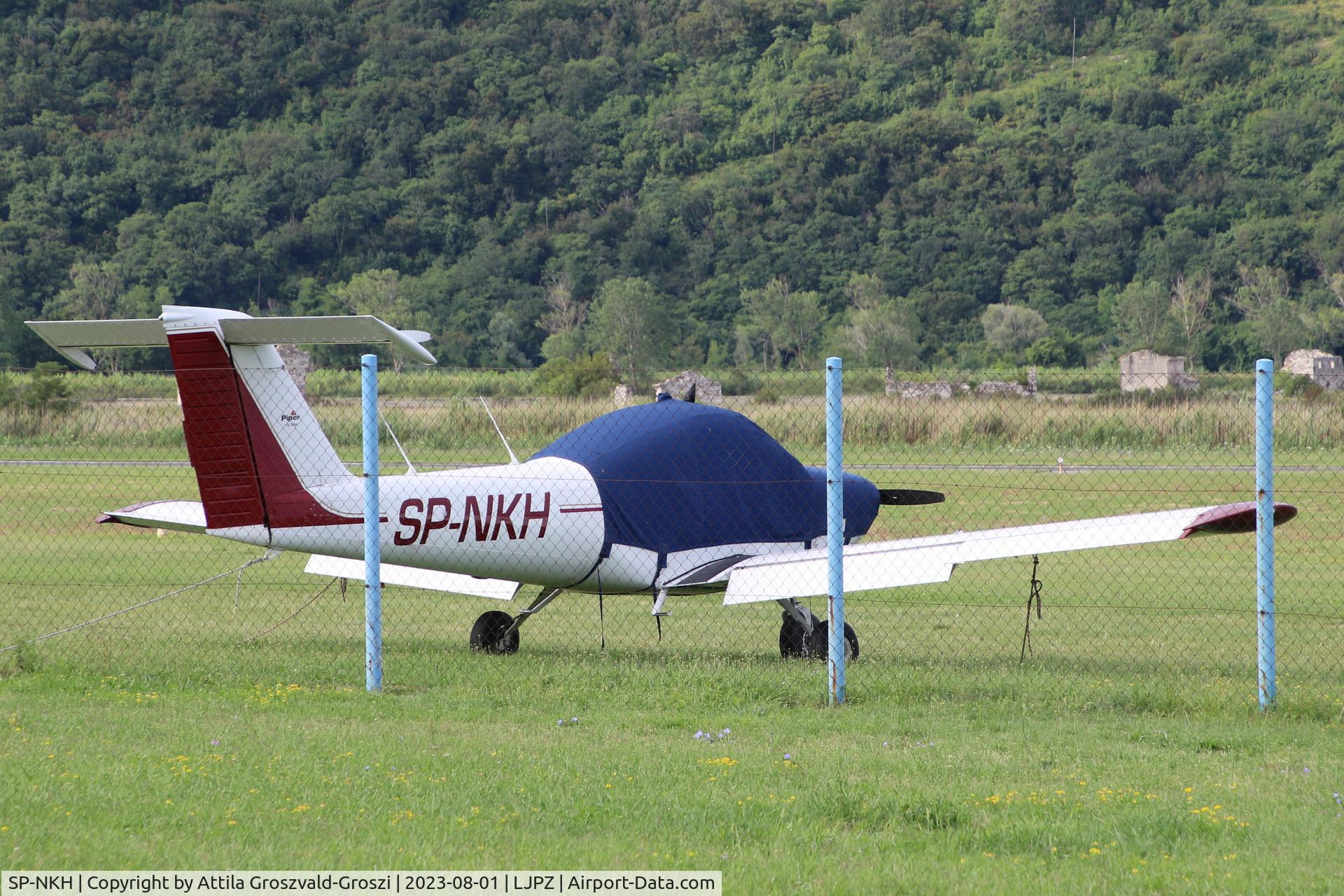 SP-NKH, 1981 Piper PA-38-112 Tomahawk Tomahawk C/N 38-81A0078, LJPZ - Portorož Airport, Slovenia