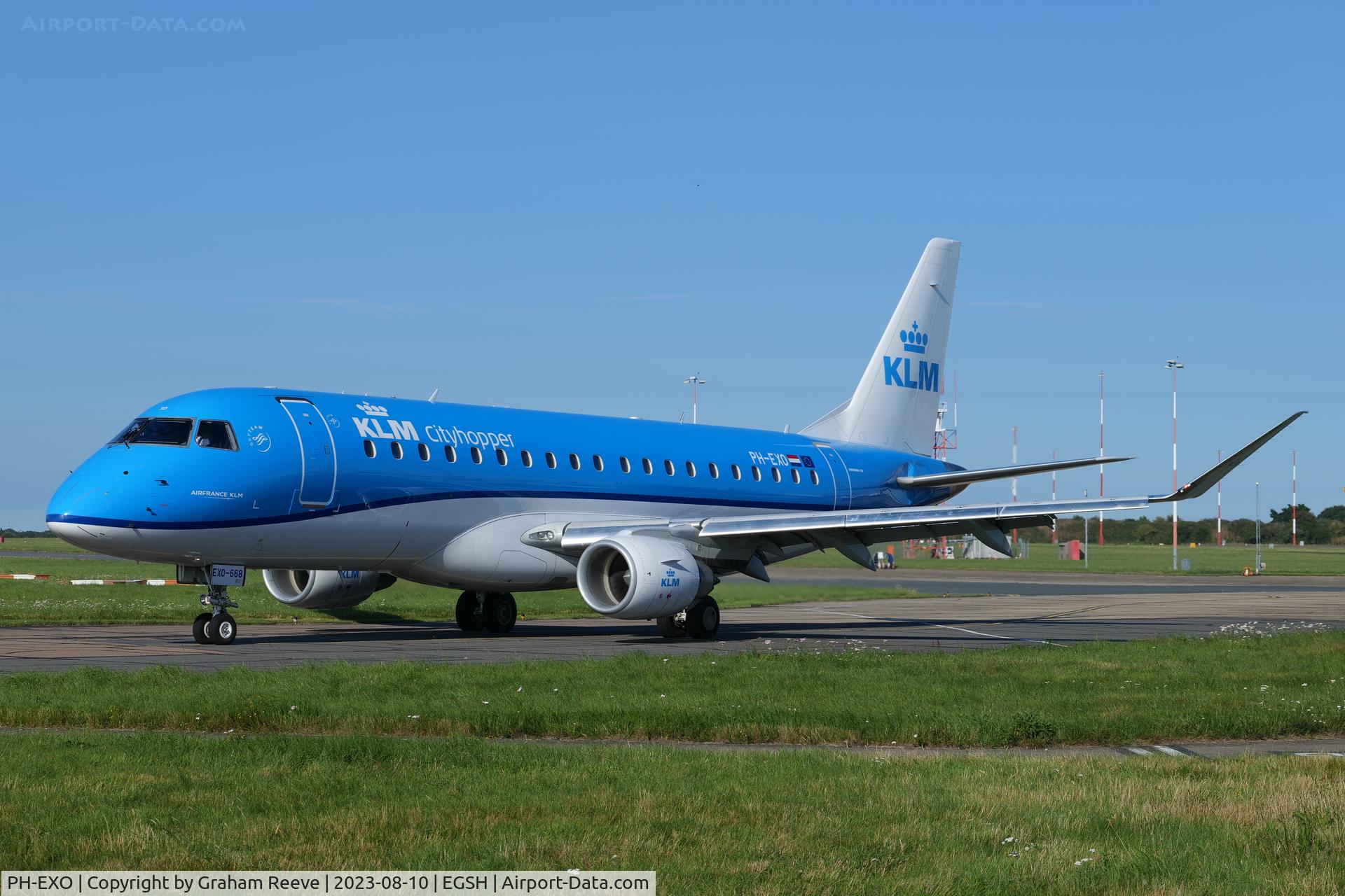 PH-EXO, 2017 Embraer 175STD (ERJ-170-200STD) C/N 17000668, Departing from Norwich.