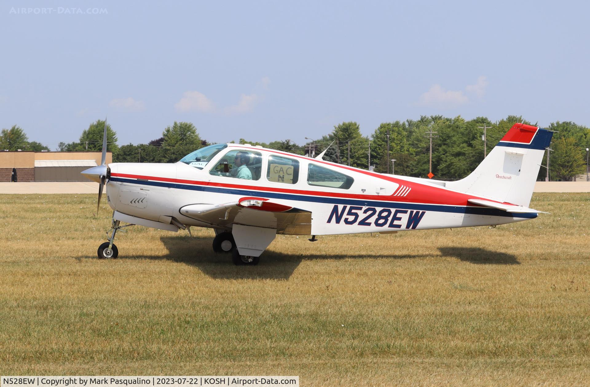 N528EW, 1989 Beech F33A Bonanza C/N CE-1375, Beech F33A