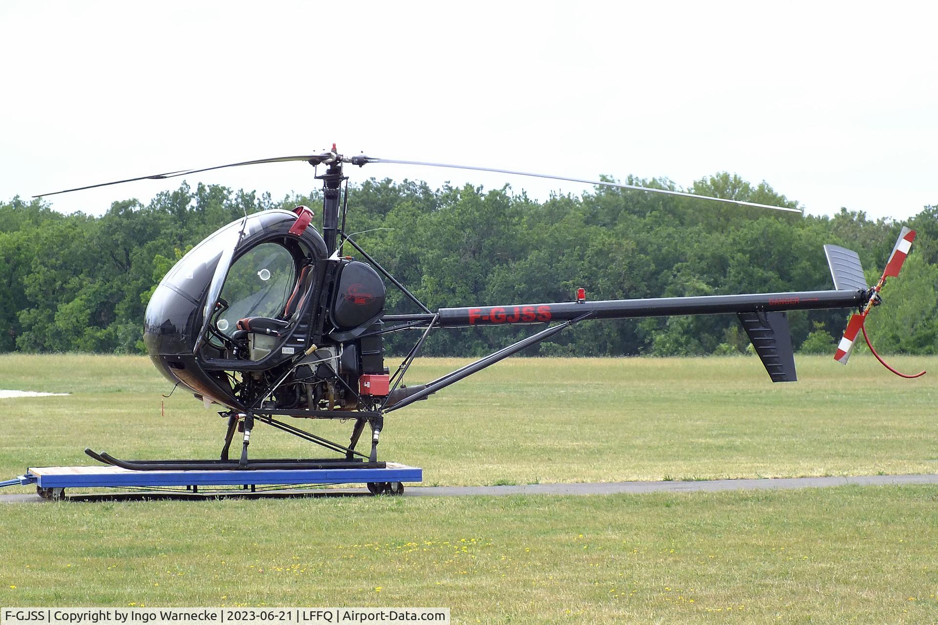 F-GJSS, Schweizer(hughes) SCHWEIZER 269C C/N S-1578, Schweizer (Hughes) 269C at La-Ferte-Alais airfield