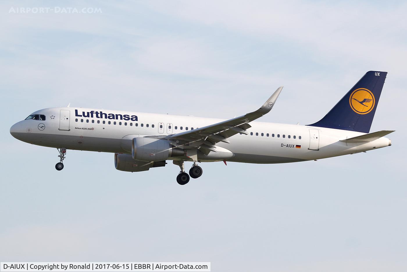 D-AIUX, 2016 Airbus A320-214 C/N 7256, at bru