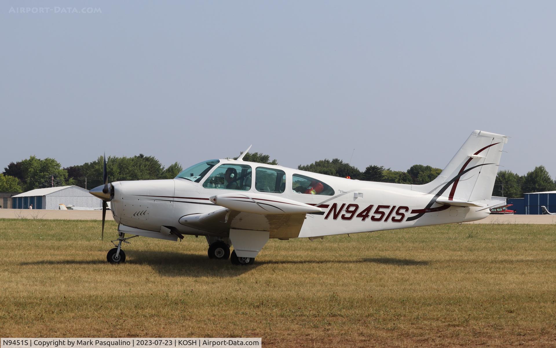 N9451S, 1966 Beech 35-C33A Debonair C/N CE-11, Beech C33A