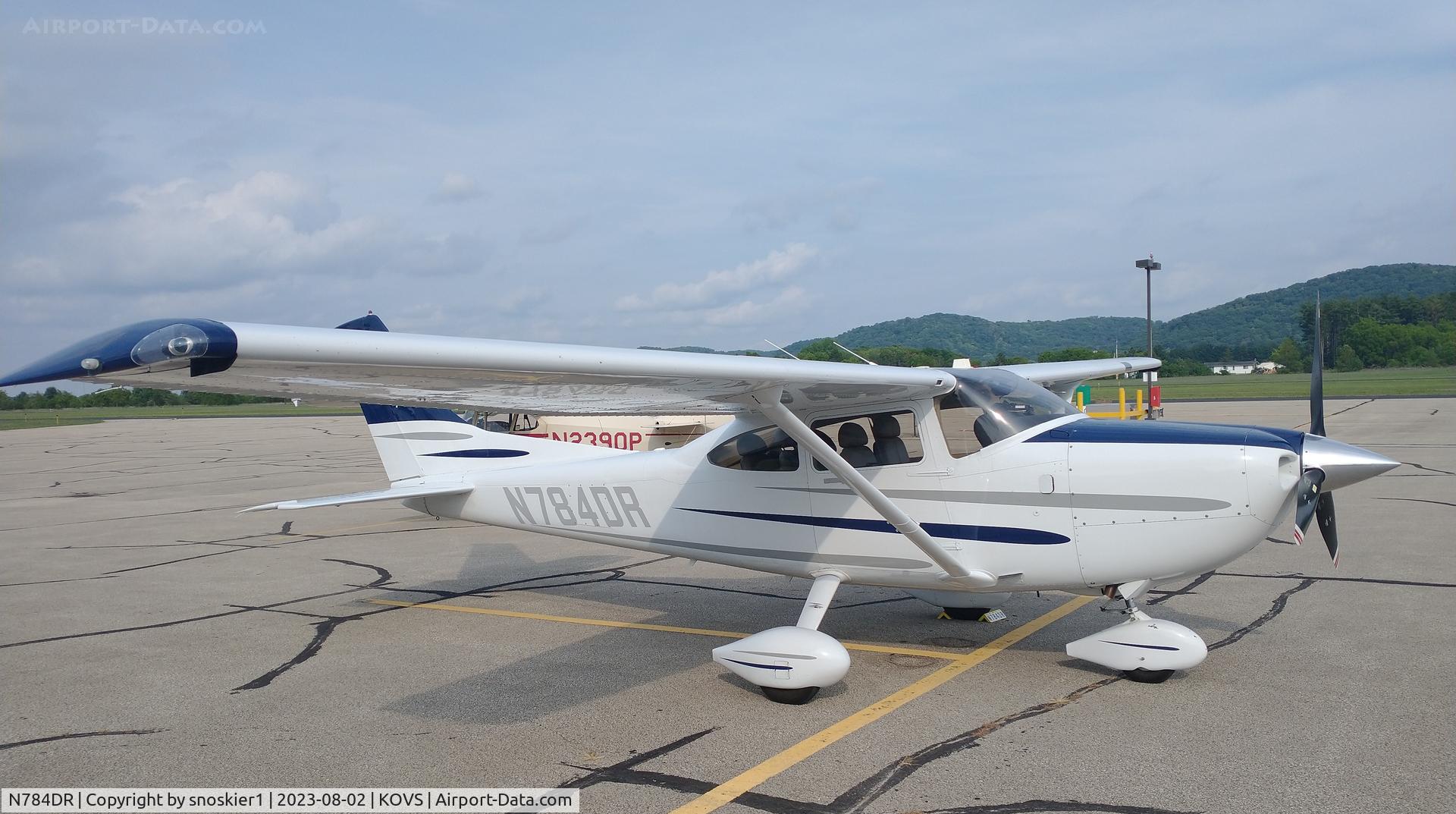 N784DR, 2003 Cessna 182T Skylane C/N 18281213, Flying Hamburger Social