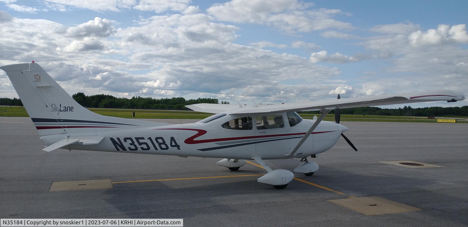 N35184, 2001 Cessna 182T Skylane C/N 18281002, Flying Hamburger Social