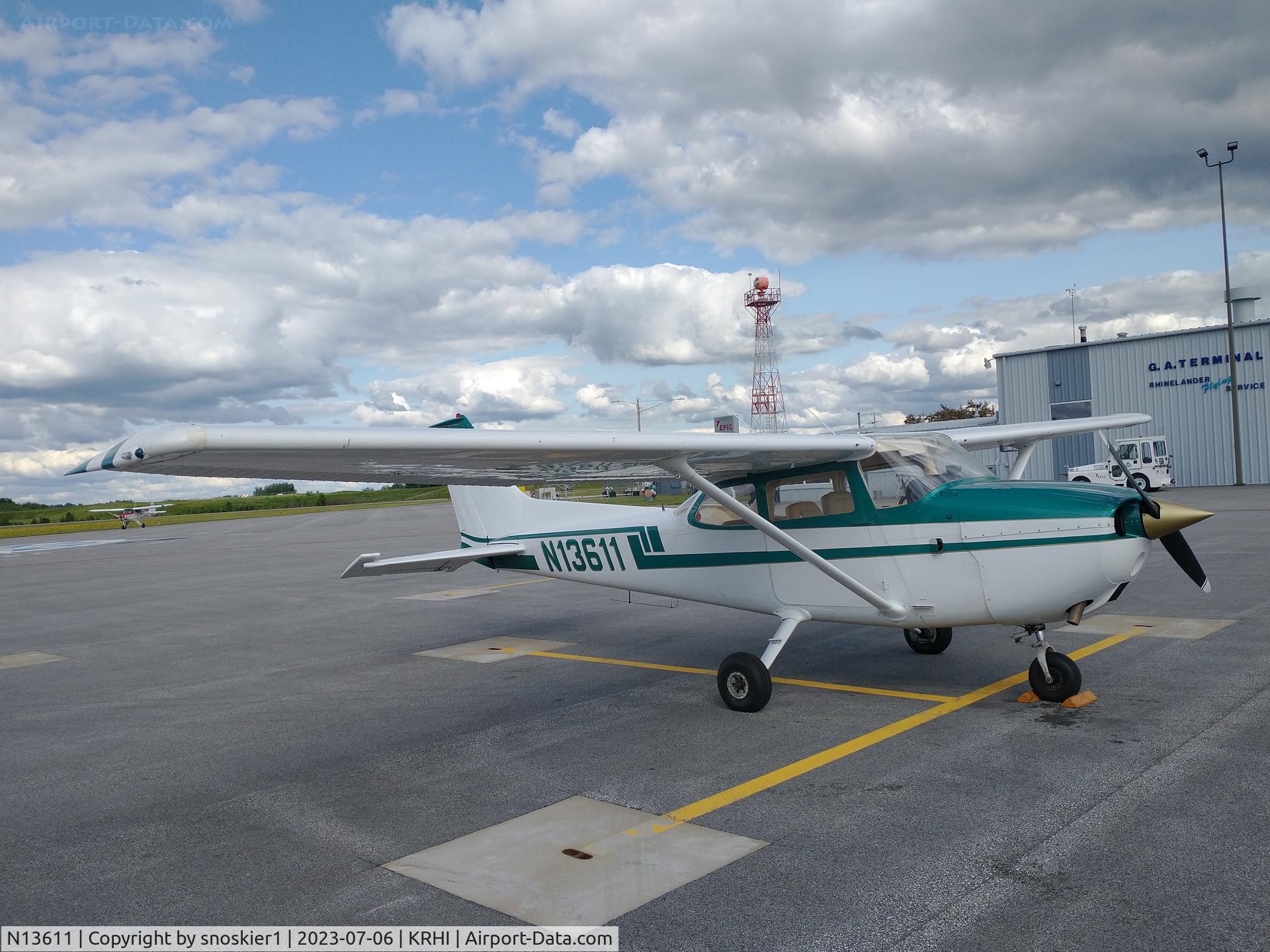 N13611, 1974 Cessna 172M C/N 17262883, Flying Hamburger Social