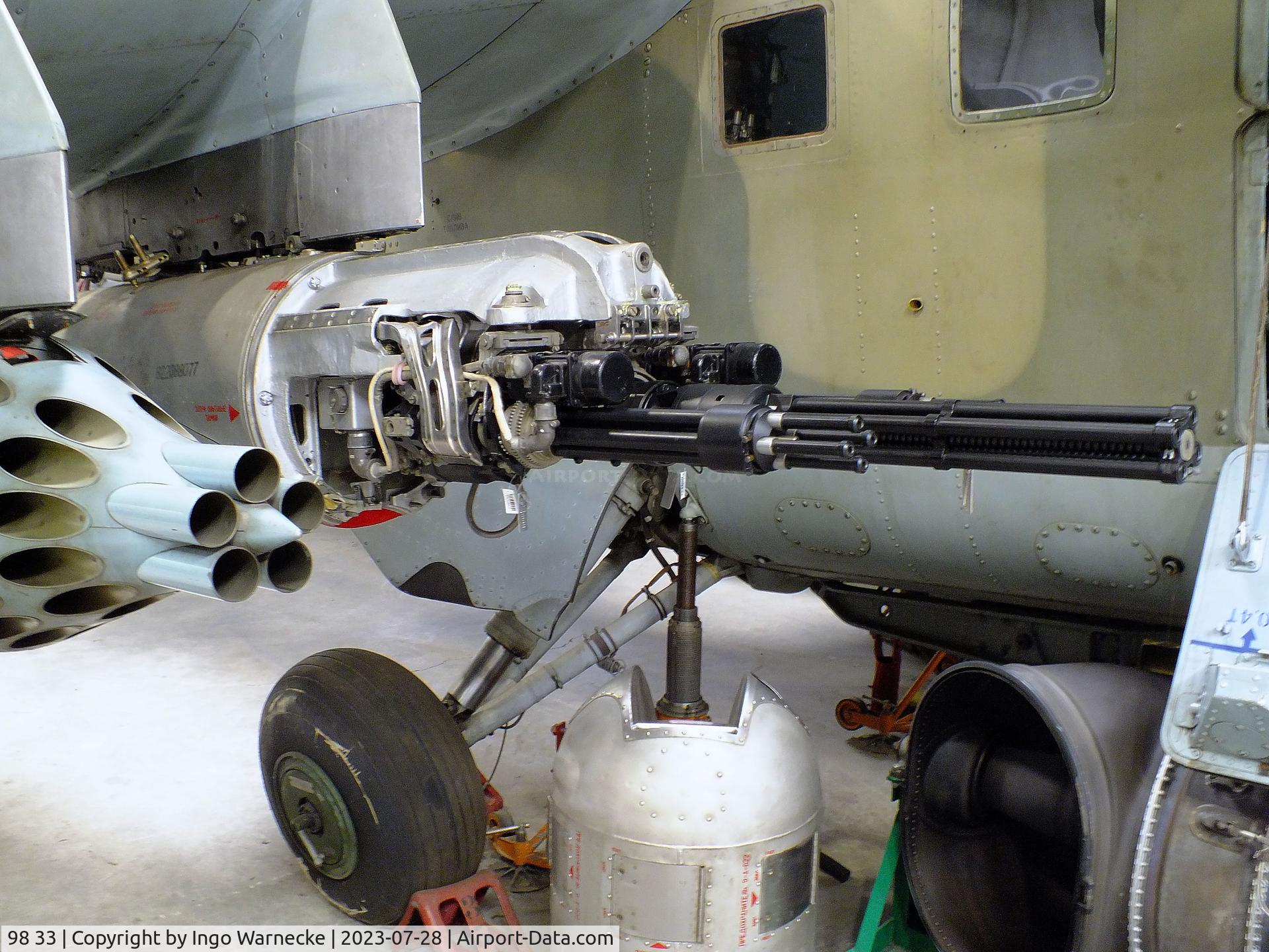 98 33, Mil Mi-24P Hind F C/N 340330, Mil Mi-24P HIND-F at the Wehrtechnische Studiensammlung (WTS), Koblenz