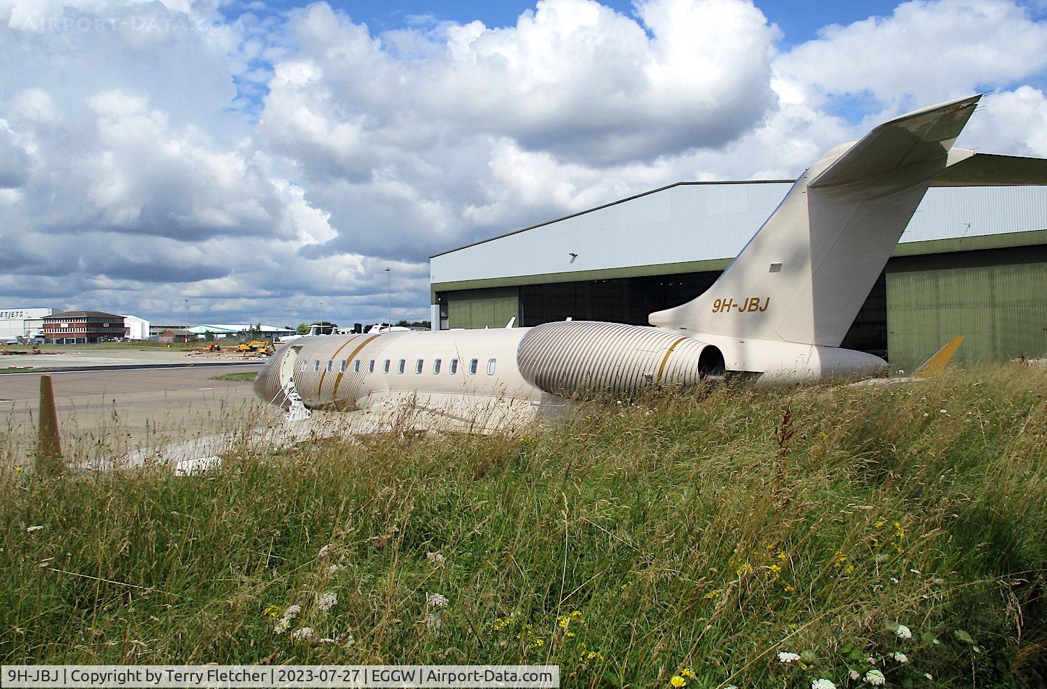 9H-JBJ, 2012 Bombardier BD-700-1A11 Global 6000 C/N 9470, At Luton Airport