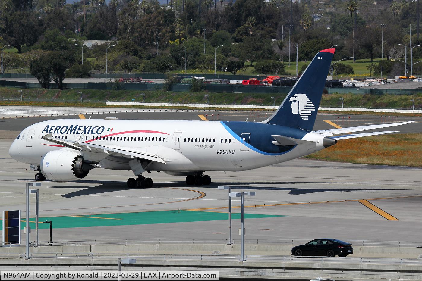 N964AM, 2013 Boeing 787-8 Dreamliner C/N 35307, at lax