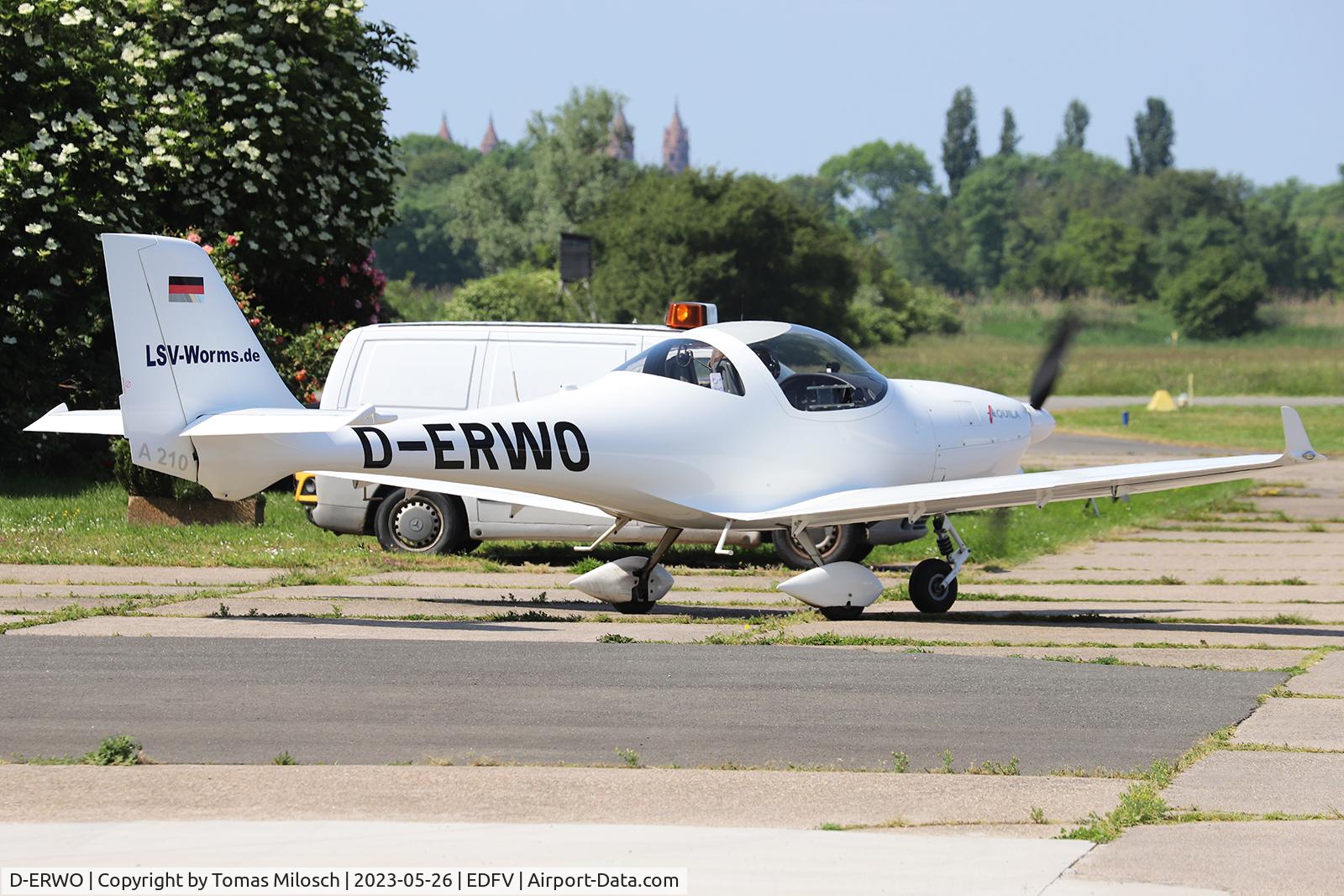 D-ERWO, Aquila A210 (AT01) C/N AT01-248, Worms (ZQV / EDFV), Germany