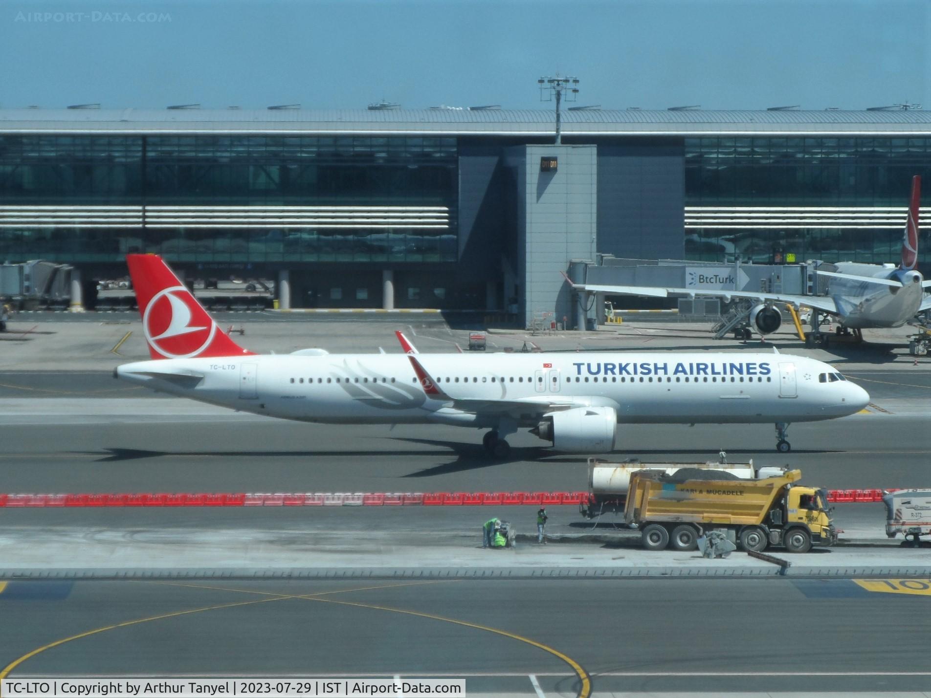 TC-LTO, 2022 Airbus A321-271NX C/N 10947, Taxiing at IST