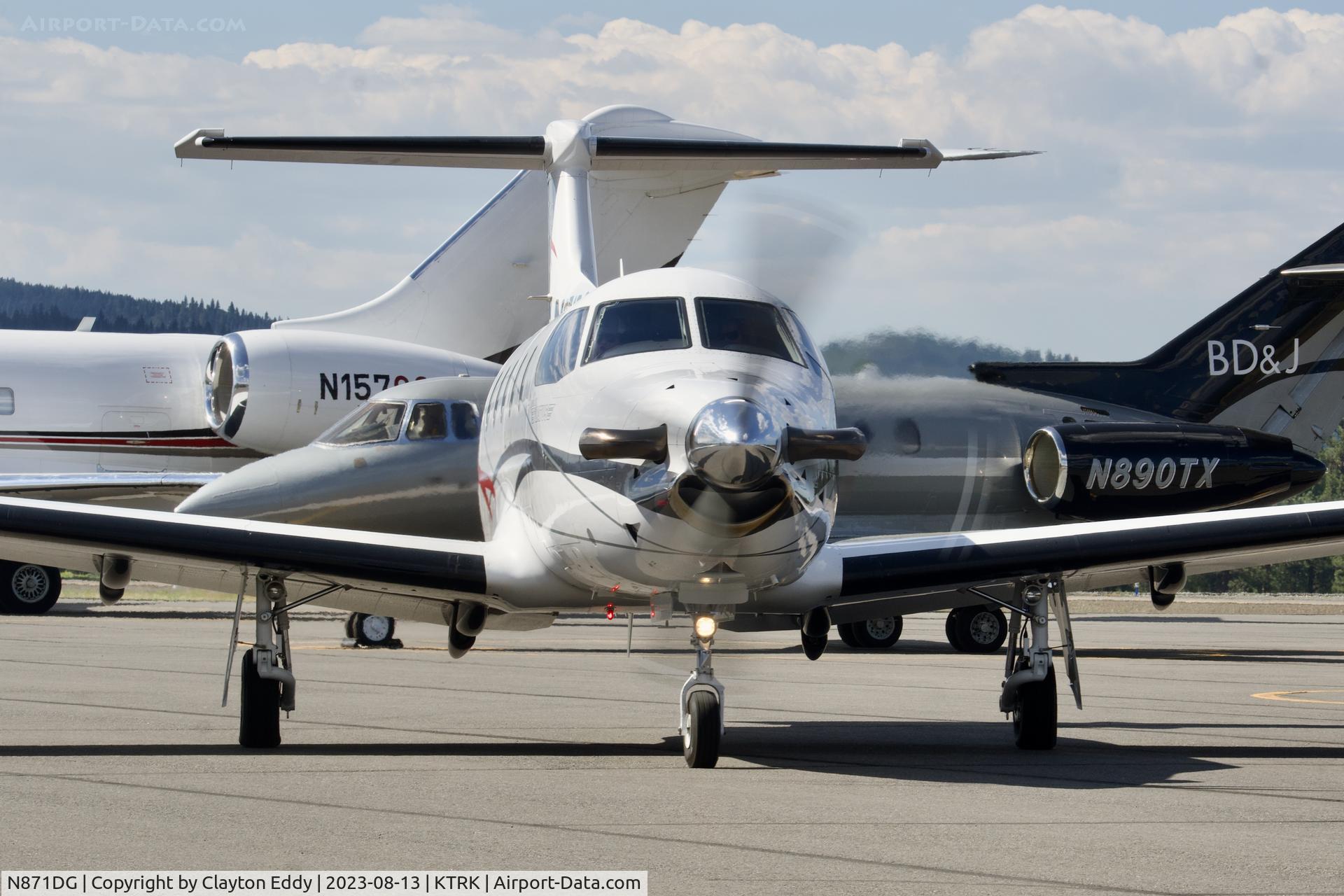 N871DG, 2013 Pilatus PC-12/47E C/N 1402, Truckee Tahoe airport California 2023.