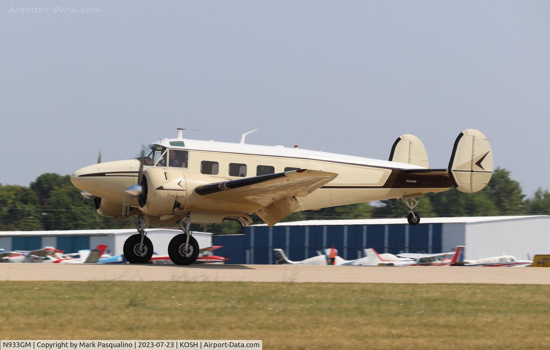 N933GM, 1960 Beech G18S C/N BA-533, Beech G18S