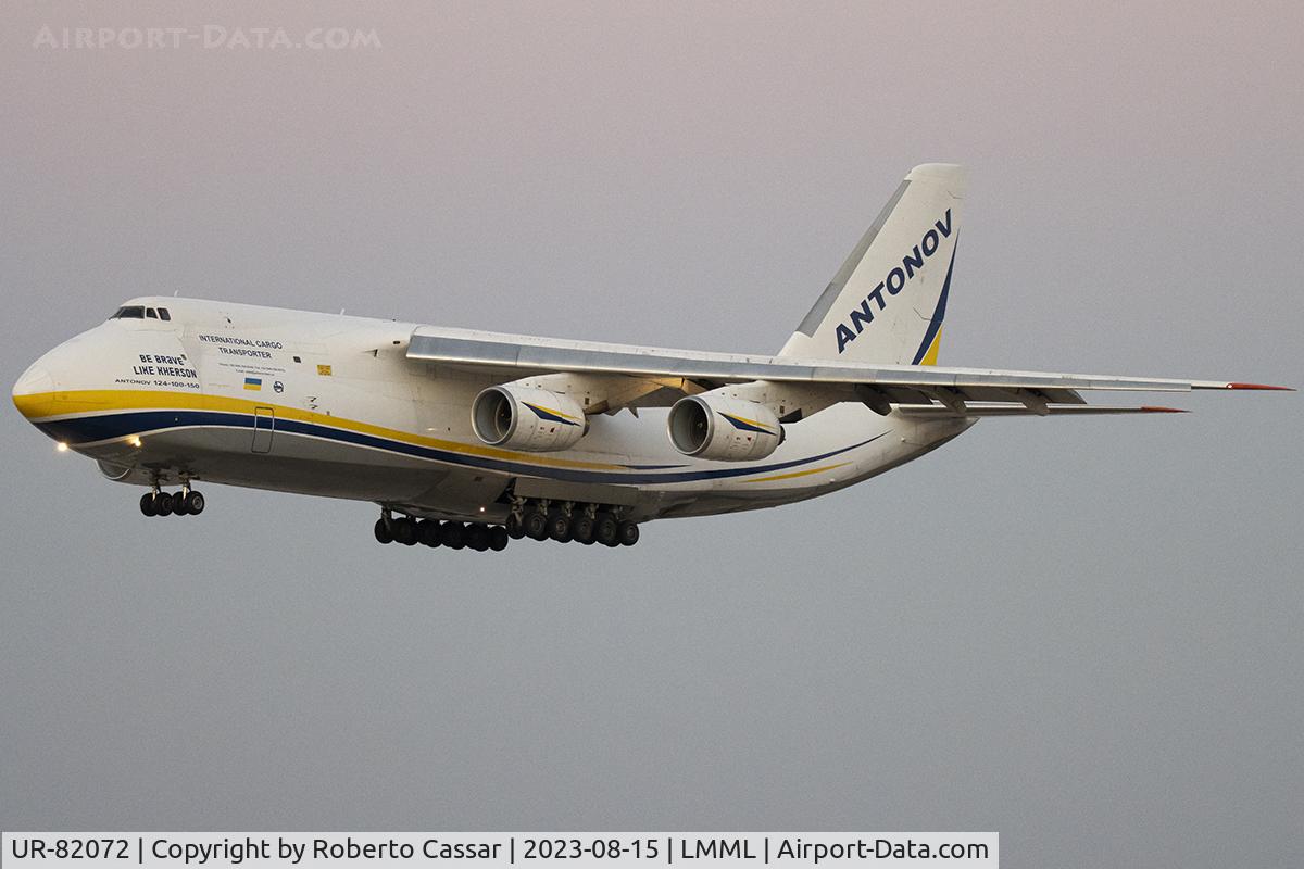 UR-82072, 1993 Antonov An-124-100 Ruslan C/N 9773053359136, Runway 31
