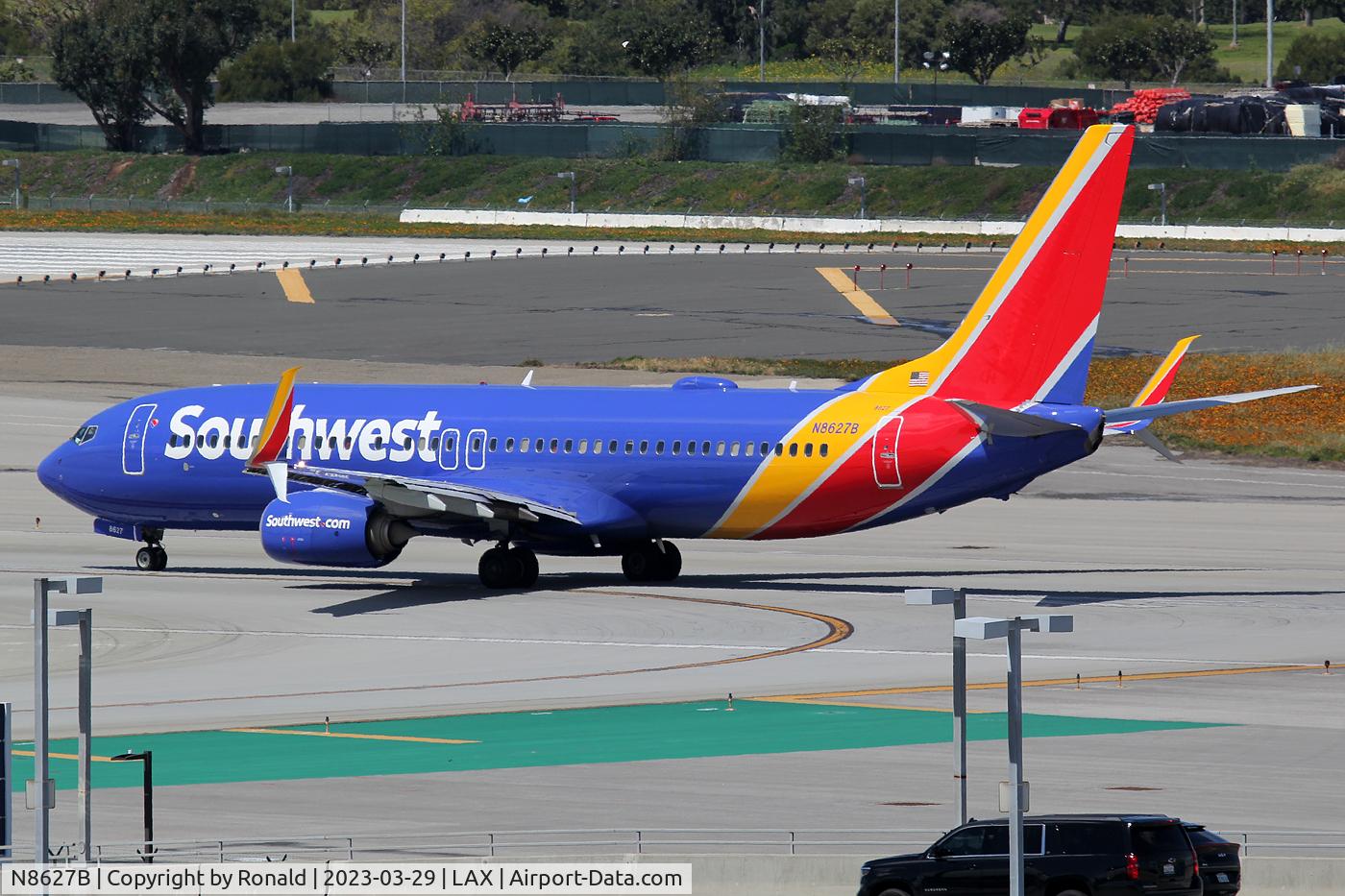 N8627B, 2014 Boeing 737-8H4 C/N 36895, at lax