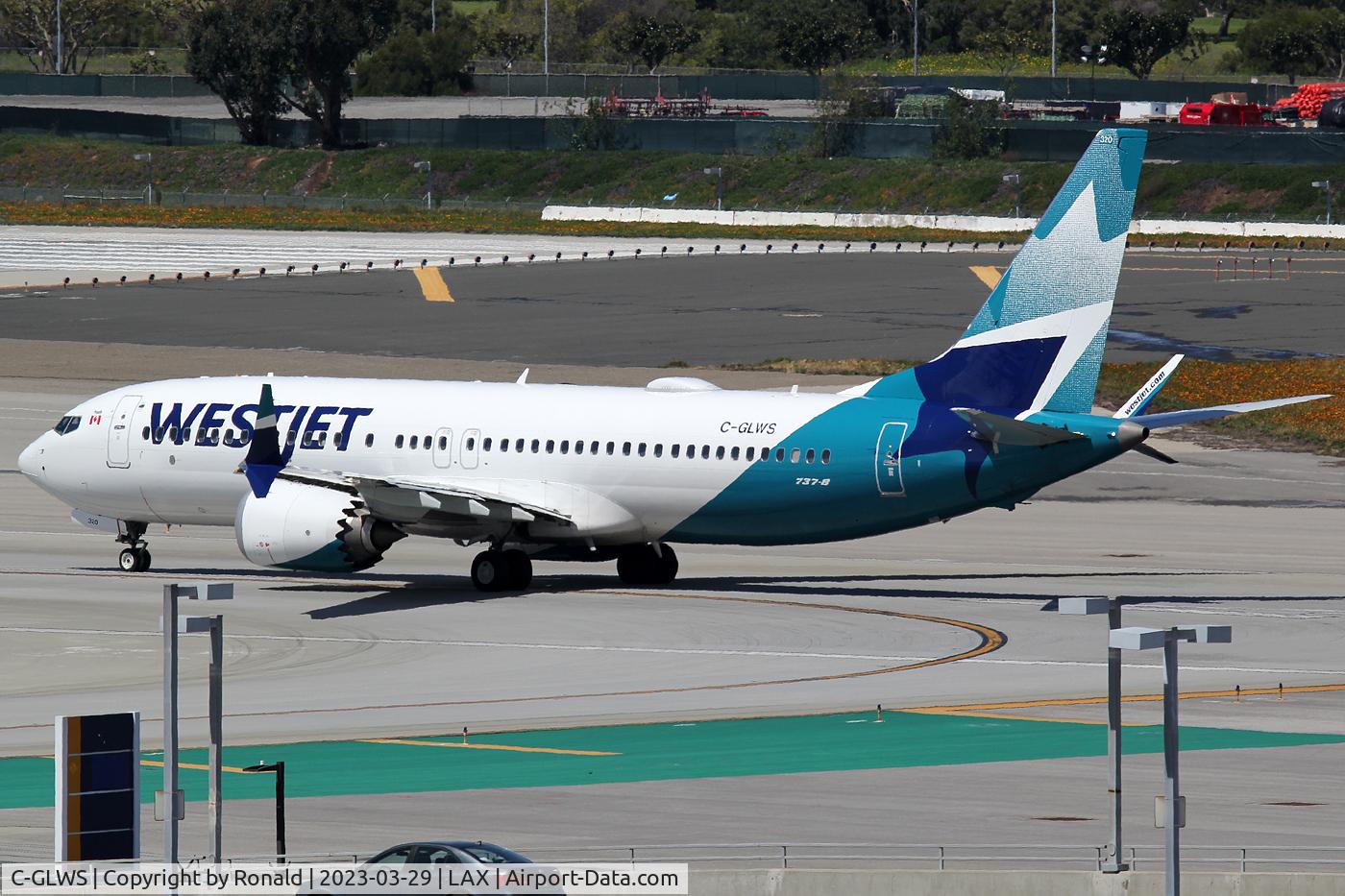 C-GLWS, 2001 Boeing 737-76N C/N 32581, at lax