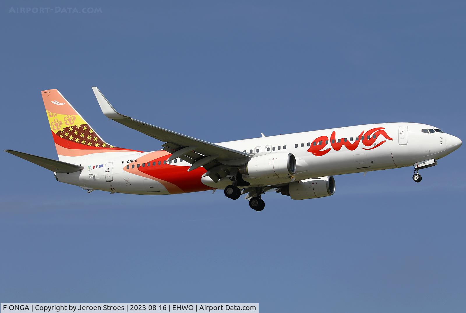 F-ONGA, 2010 Boeing 737-89M C/N 40910, ehwo