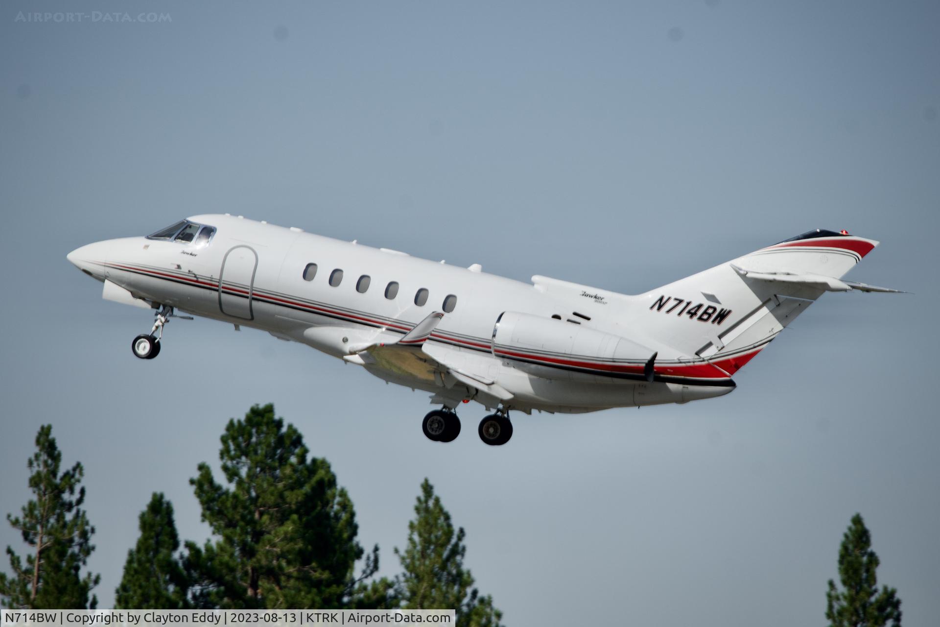 N714BW, 2007 Hawker Beechcraft Corp. Hawker 900XP C/N HA-0016, Truckee Tahoe airport in California 2023.