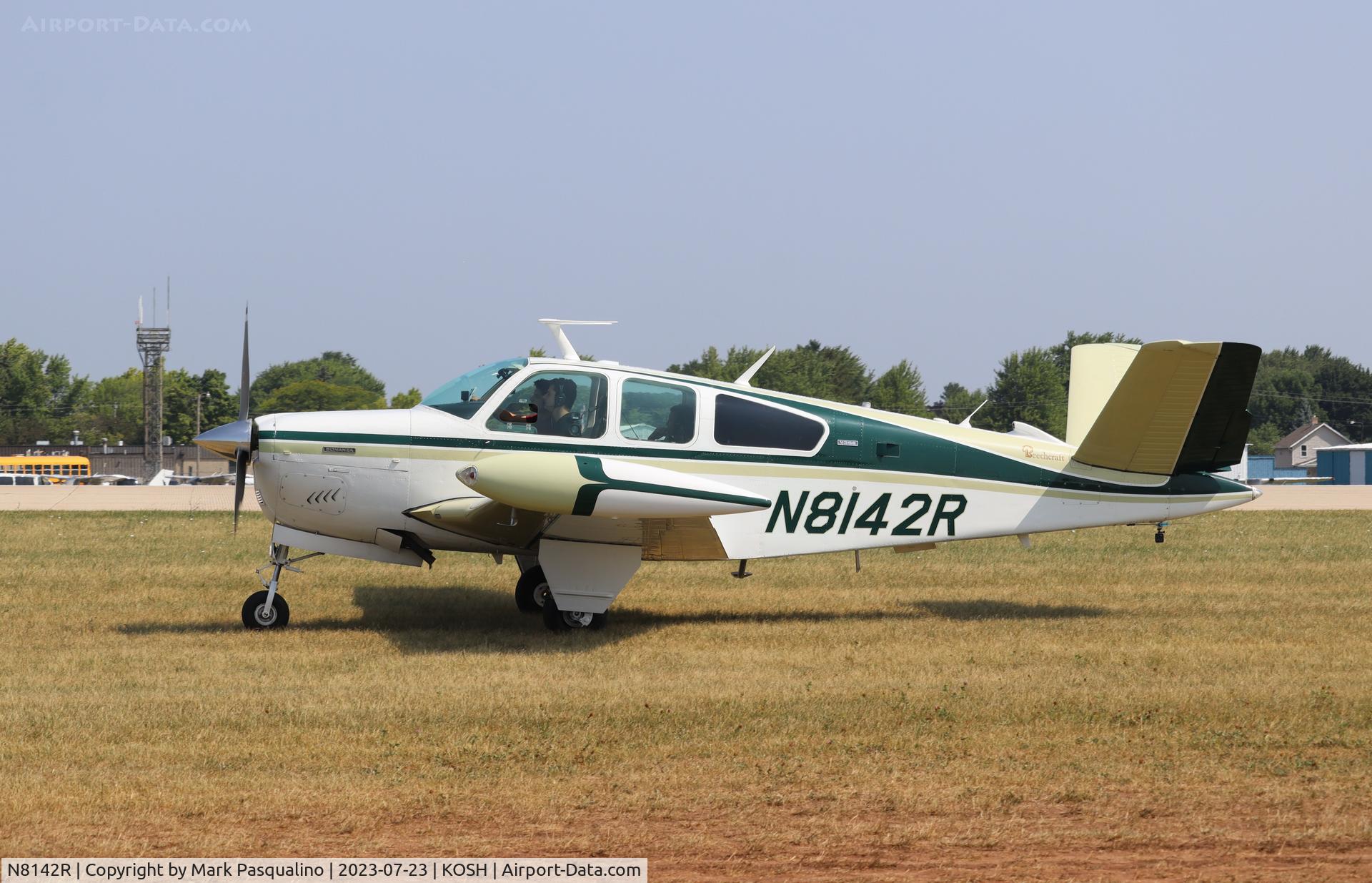 N8142R, 1974 Beech V35B Bonanza C/N D-9657, Beech V35B
