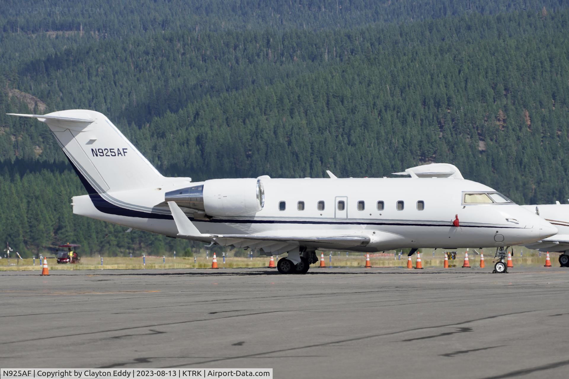 N925AF, 2002 Bombardier Inc. CL-600-2B16 C/N 5524, Truckee Tahoe airport in California 2023.