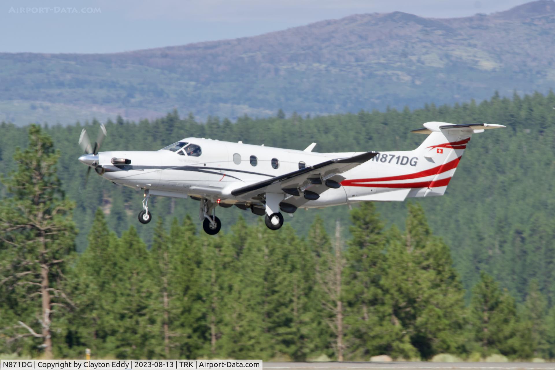N871DG, 2013 Pilatus PC-12/47E C/N 1402, Truckee Tahoe airport in California 2013.
