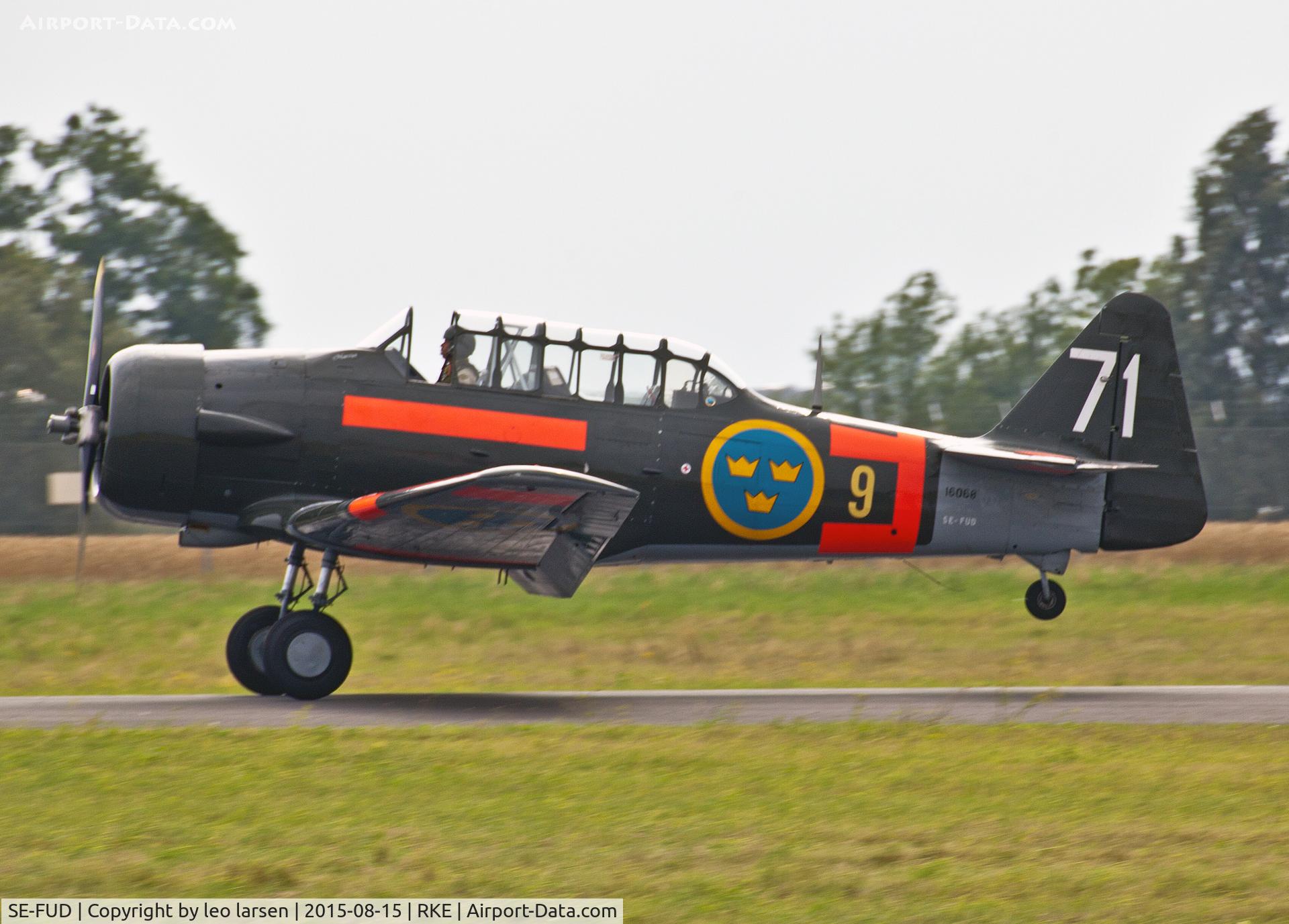 SE-FUD, 1942 Noorduyn AT-16 Harvard IIB C/N 14-486, Roskilde Air Show 15.8.2015
