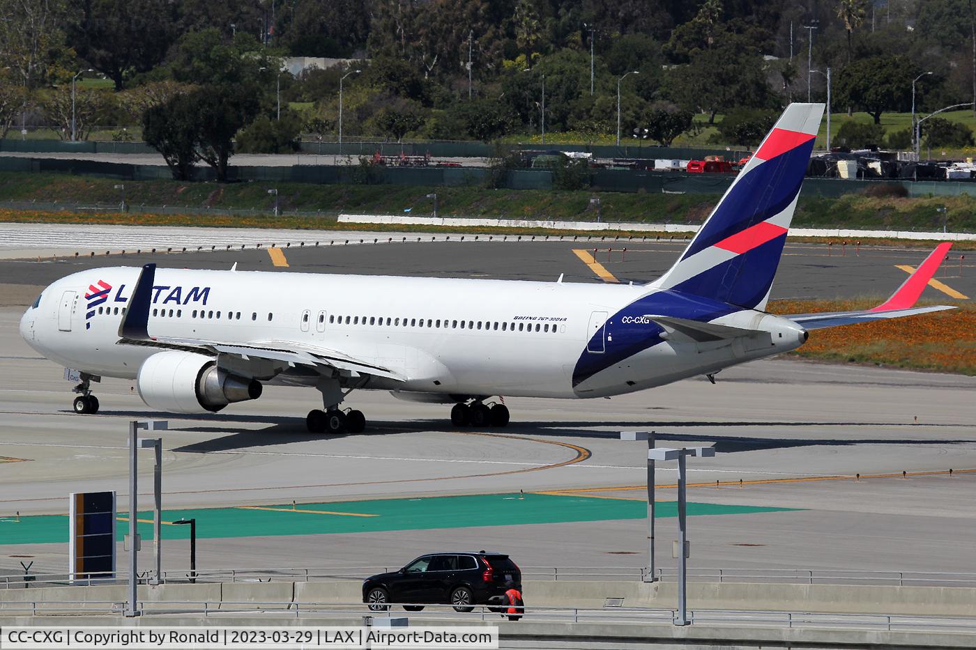 CC-CXG, 2008 Boeing 767-316/ER C/N 36712, at lax
