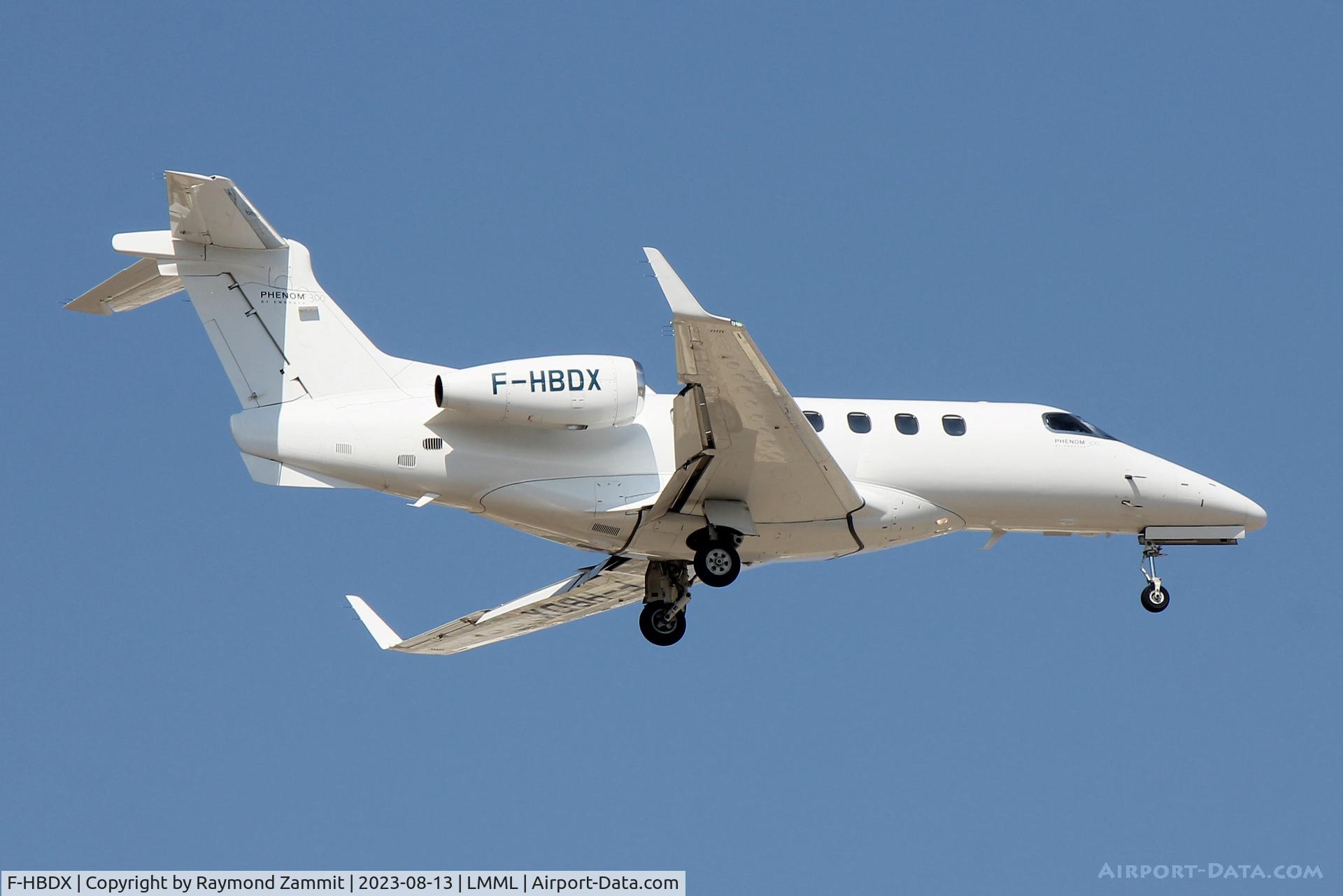 F-HBDX, 2015 Embraer EMB-505 Phenom 300 C/N 50500216, Embraer EMB-505 Phenom 300 F-HBDX Jetkey