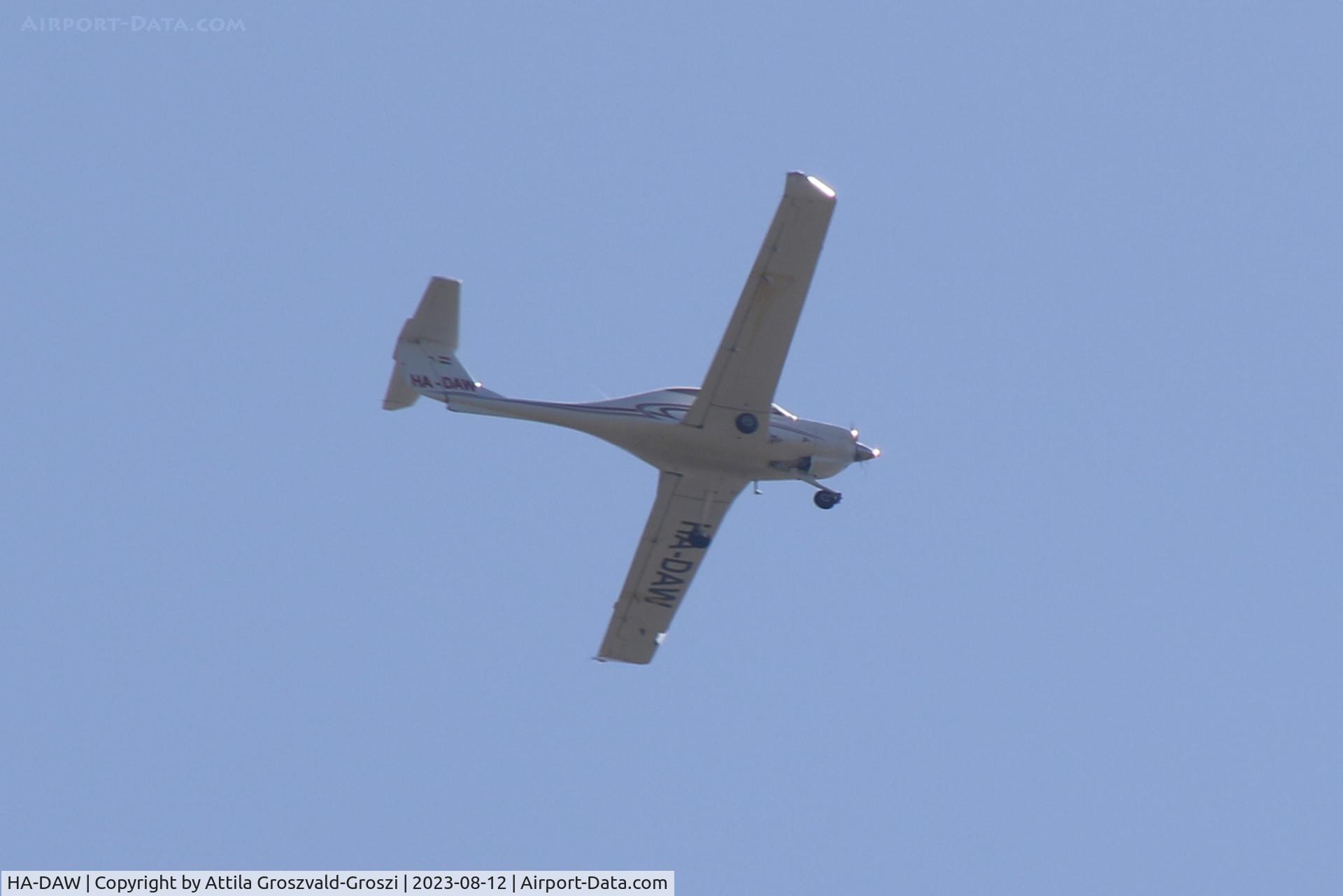 HA-DAW, 2008 Diamond DA-40 Diamond Star C/N 40.1000, In the airspace of Úrhida Airport, Hungary
