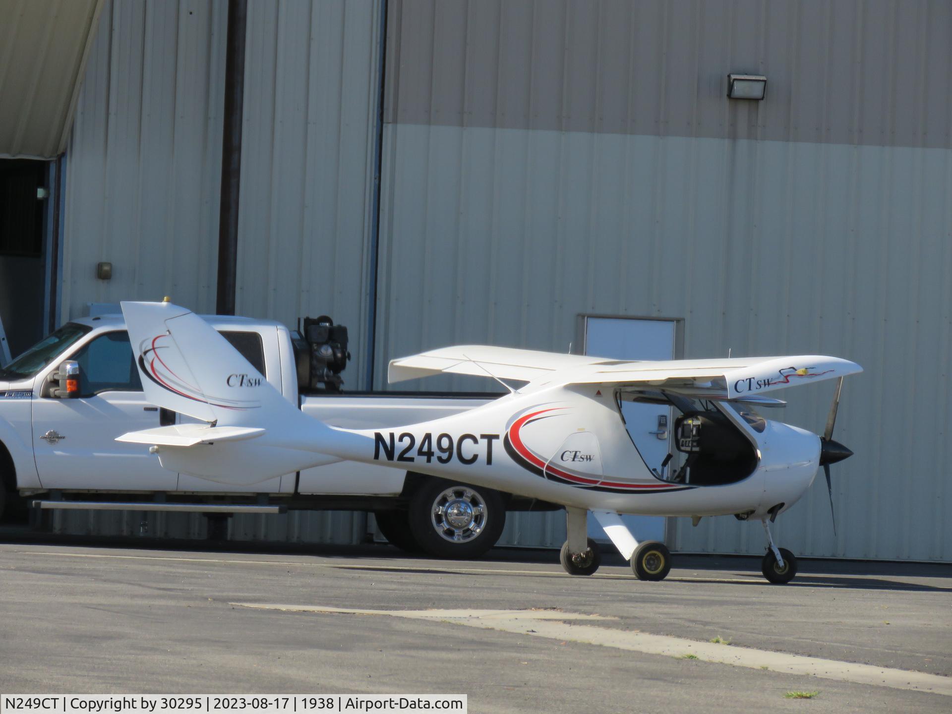 N249CT, 2006 Flight Design CTSW C/N 06-11-14, Cowling back on