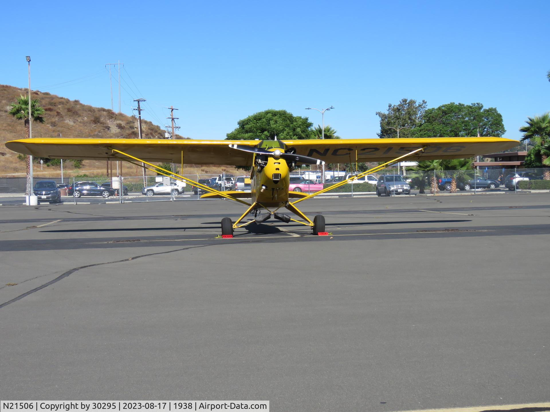 N21506, 1938 Piper J3C-65 Cub Cub C/N 2364, Facing the sun