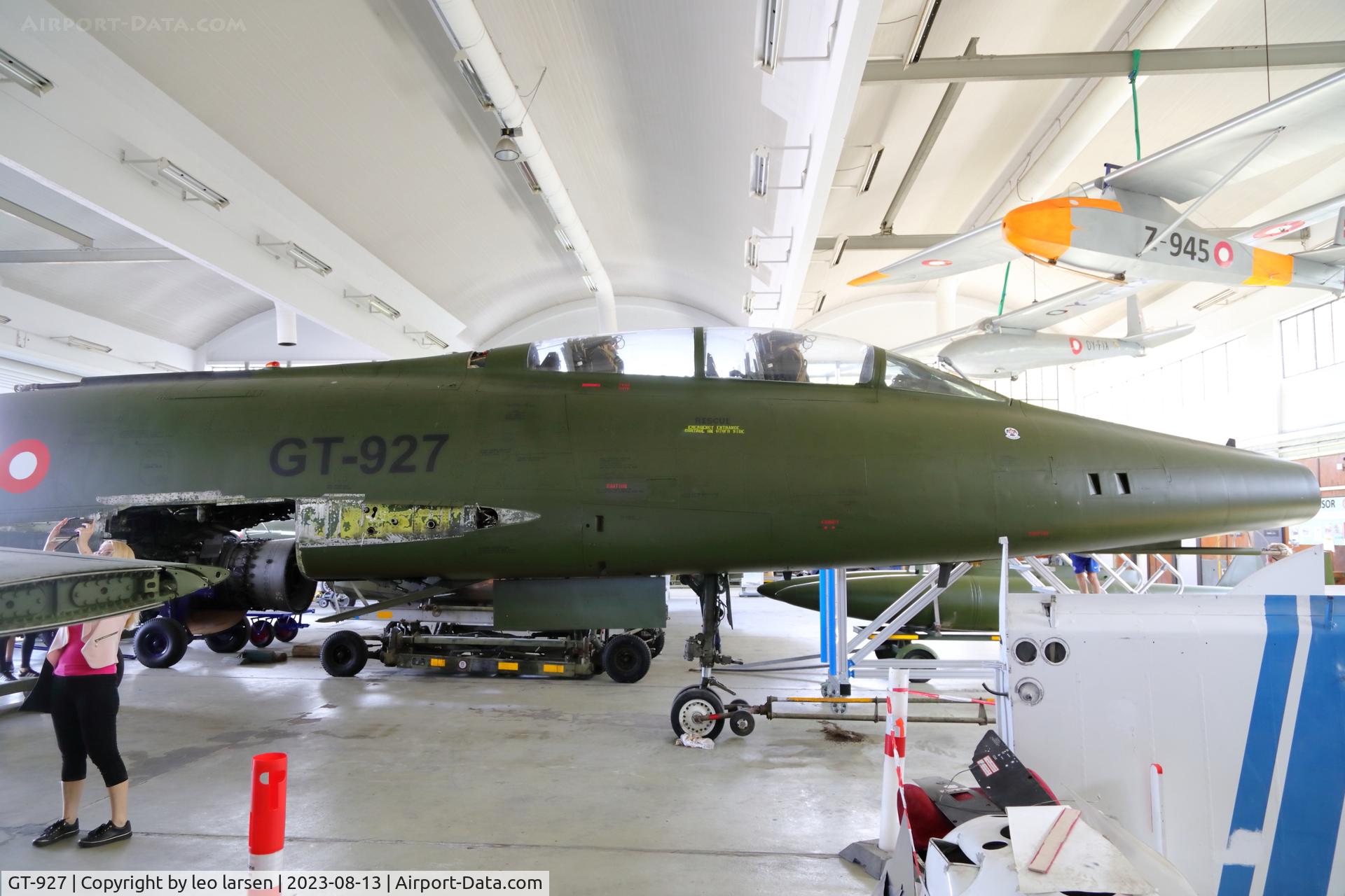 GT-927, 1956 North American TF-100F Super Sabre C/N 243-203, Værløse 13.8.2023