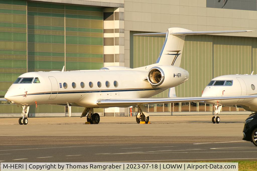 M-HERI, 2009 Gulfstream Aerospace GV-SP (G550) C/N 5240, private Gulfstream G550