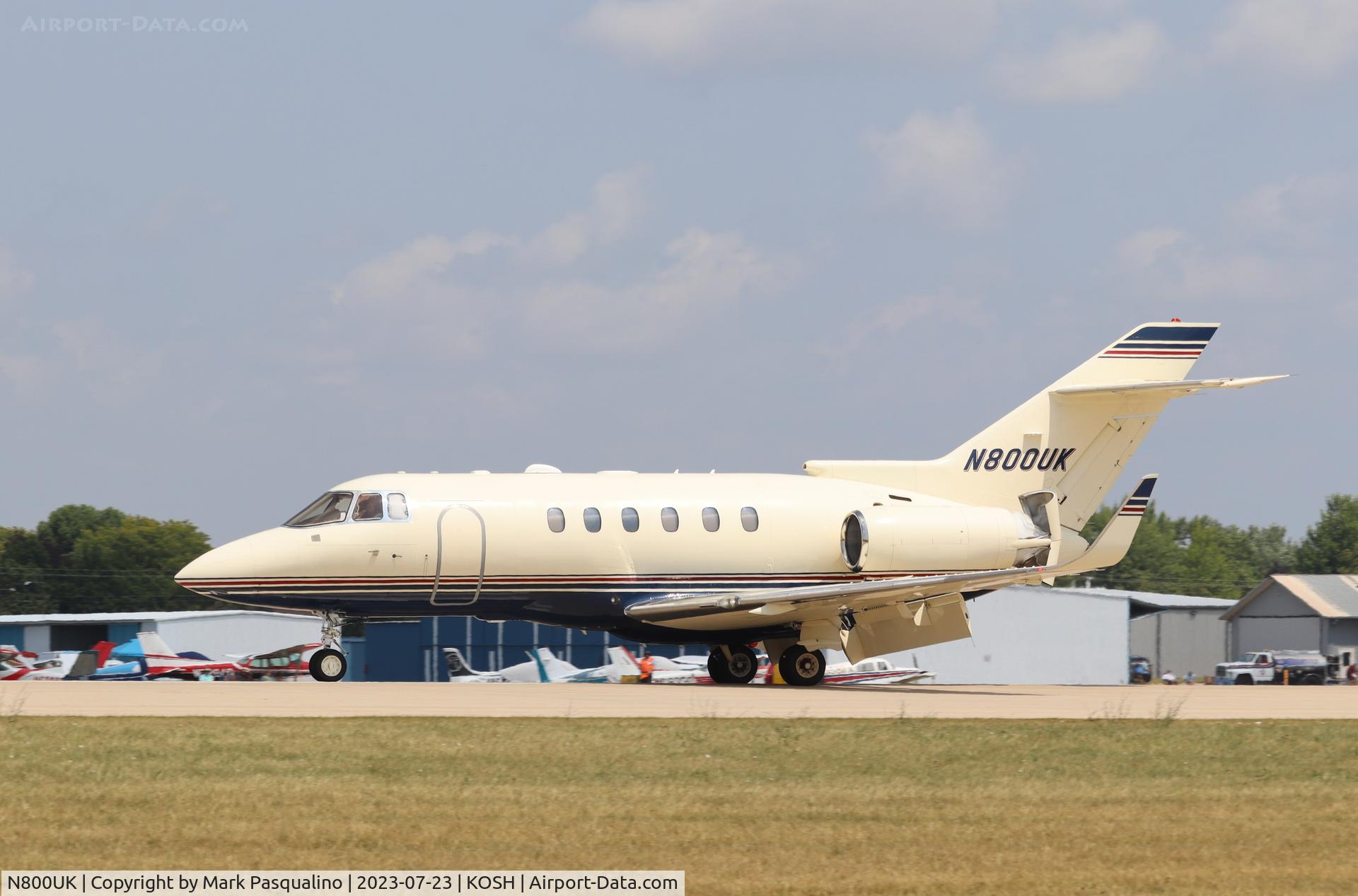 N800UK, 2002 Raytheon Hawker 800XP C/N 258577, Hawker 800XP